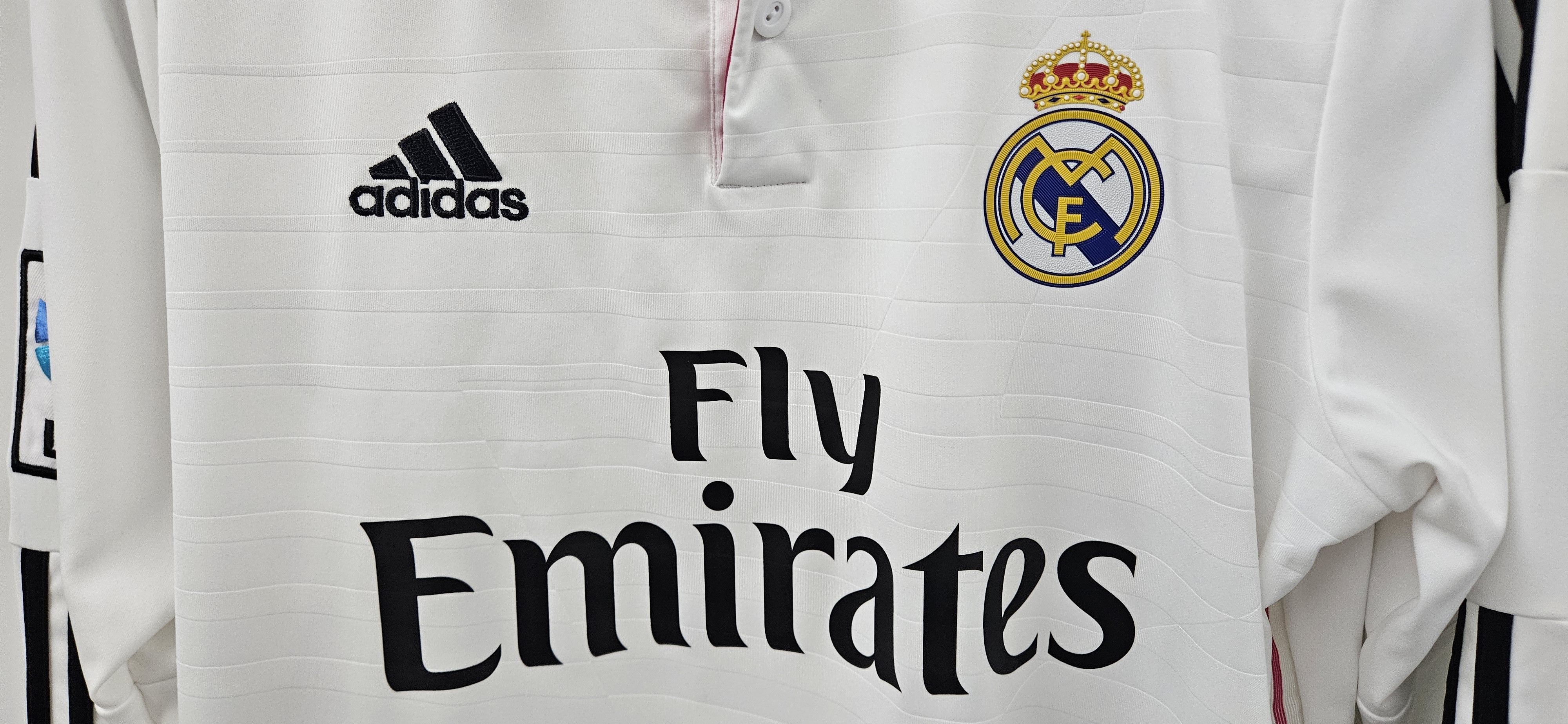 Other REAL MADRID 2014 2015 HOME LONG SLEEVE F49660 MEDIUM Size US M / EU 48-50 / 2 - 3 Thumbnail
