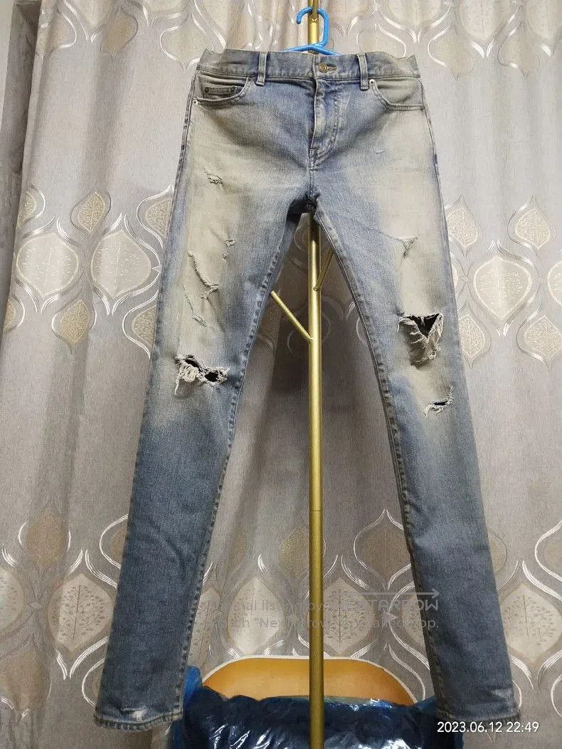 Saint Laurent Paris Saint Laurent Distressed Denim Jeans. Size US 31 - 1 Thumbnail