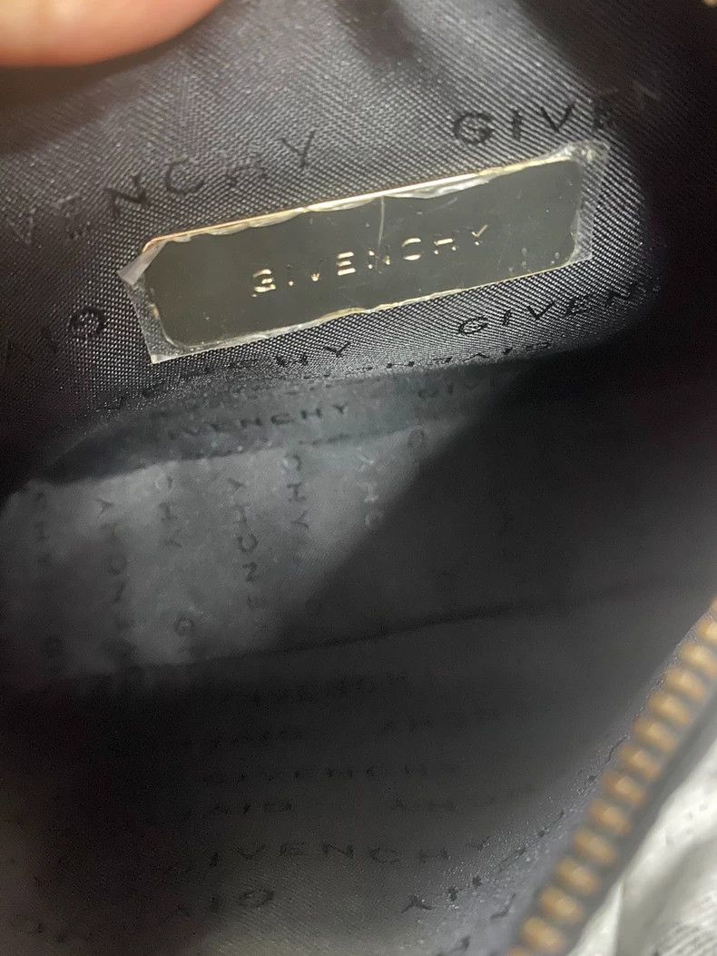 Givenchy Givenchy Tassel Shoulder Handbag Size ONE SIZE - 6 Thumbnail