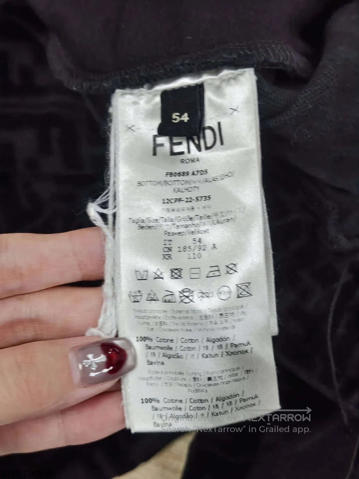 Fendi fendi logo shorts in black color. Size US 38 / EU 54 - 5 Thumbnail