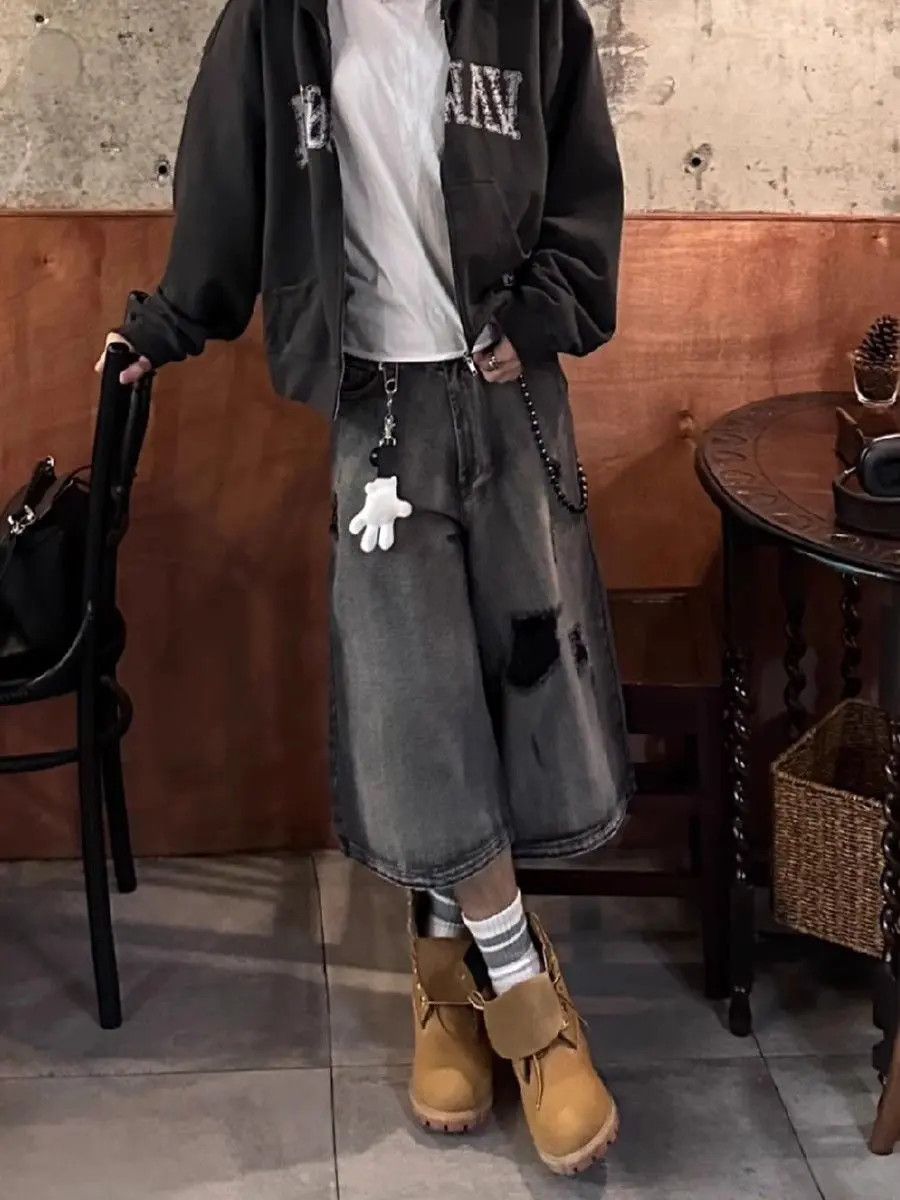 Japanese Brand Loose wide leg gradient distressed denim shorts Size US 32 / EU 48 - 2 Thumbnail