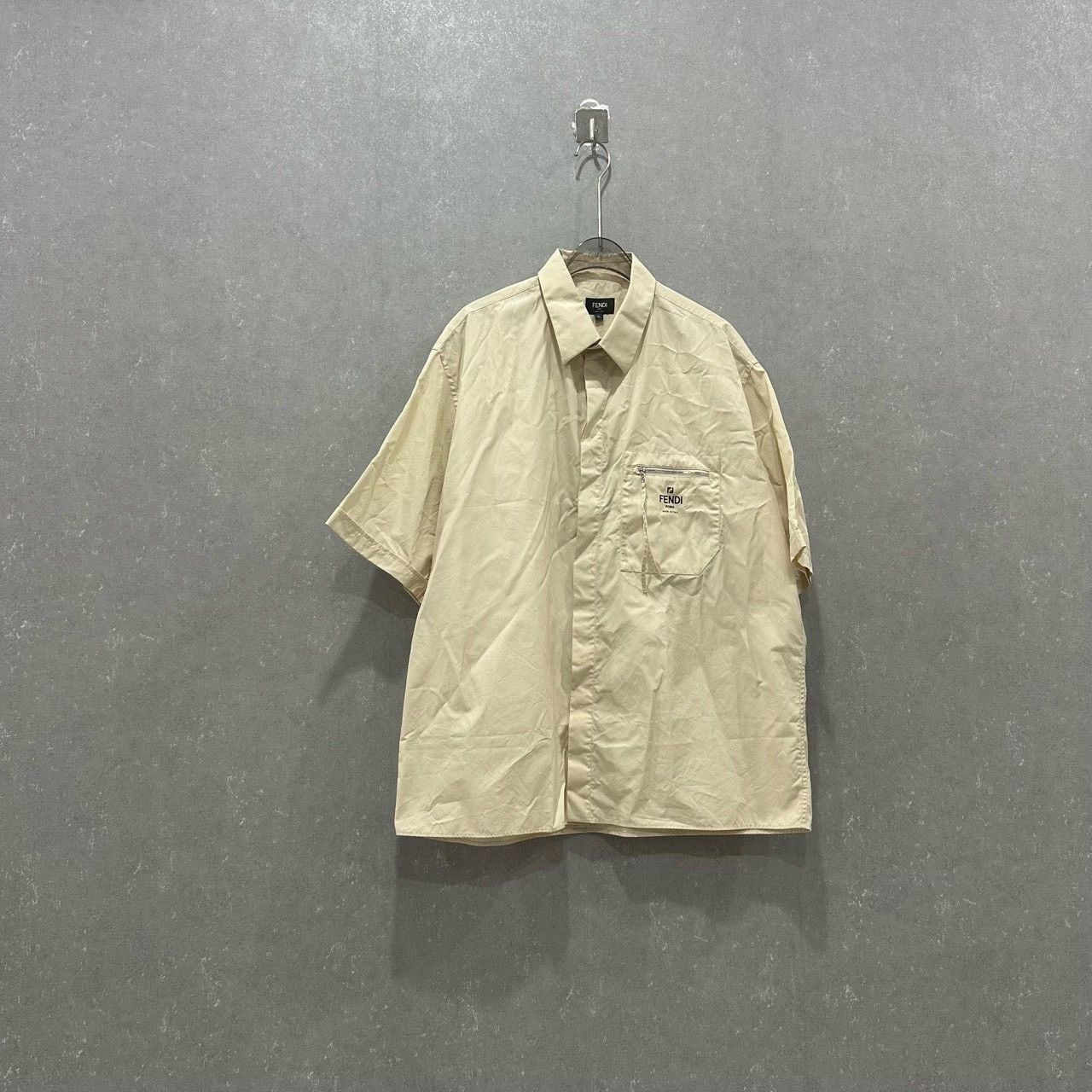 Fendi Fendi Solid Logo Pocket Short-Sleeve Shirt Size US XL / EU 56 / 4 - 1 Thumbnail