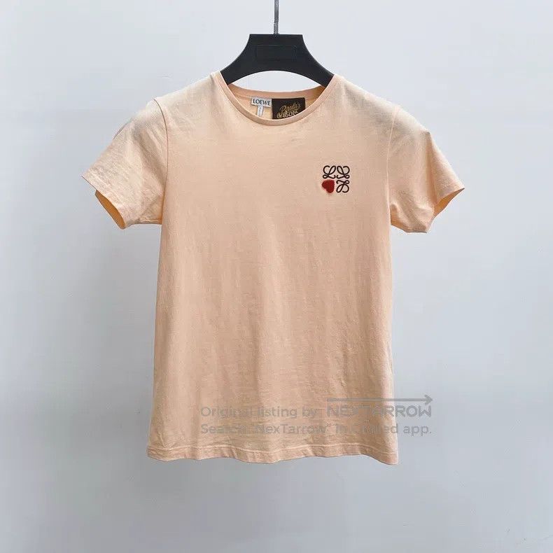 Loewe LOEWE Pink heart logo short-sleeve, size s, with holes due Size S / US 4 / IT 40 - 1 Thumbnail