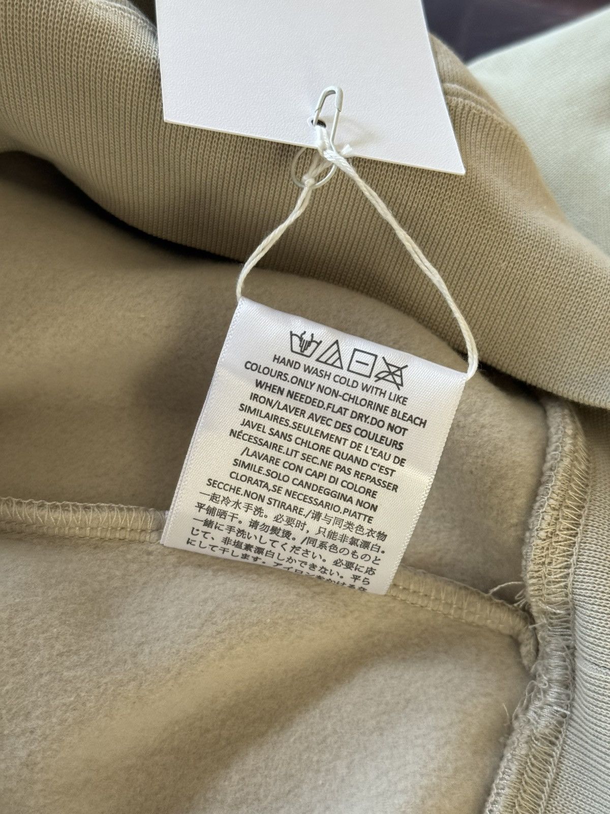 Essentials × FOG × Fear of God Fear of God Essentials 1977 Logo Wheat Pullover Hoodie sz XS Size US XS / EU 42 / 0 - 6 Thumbnail