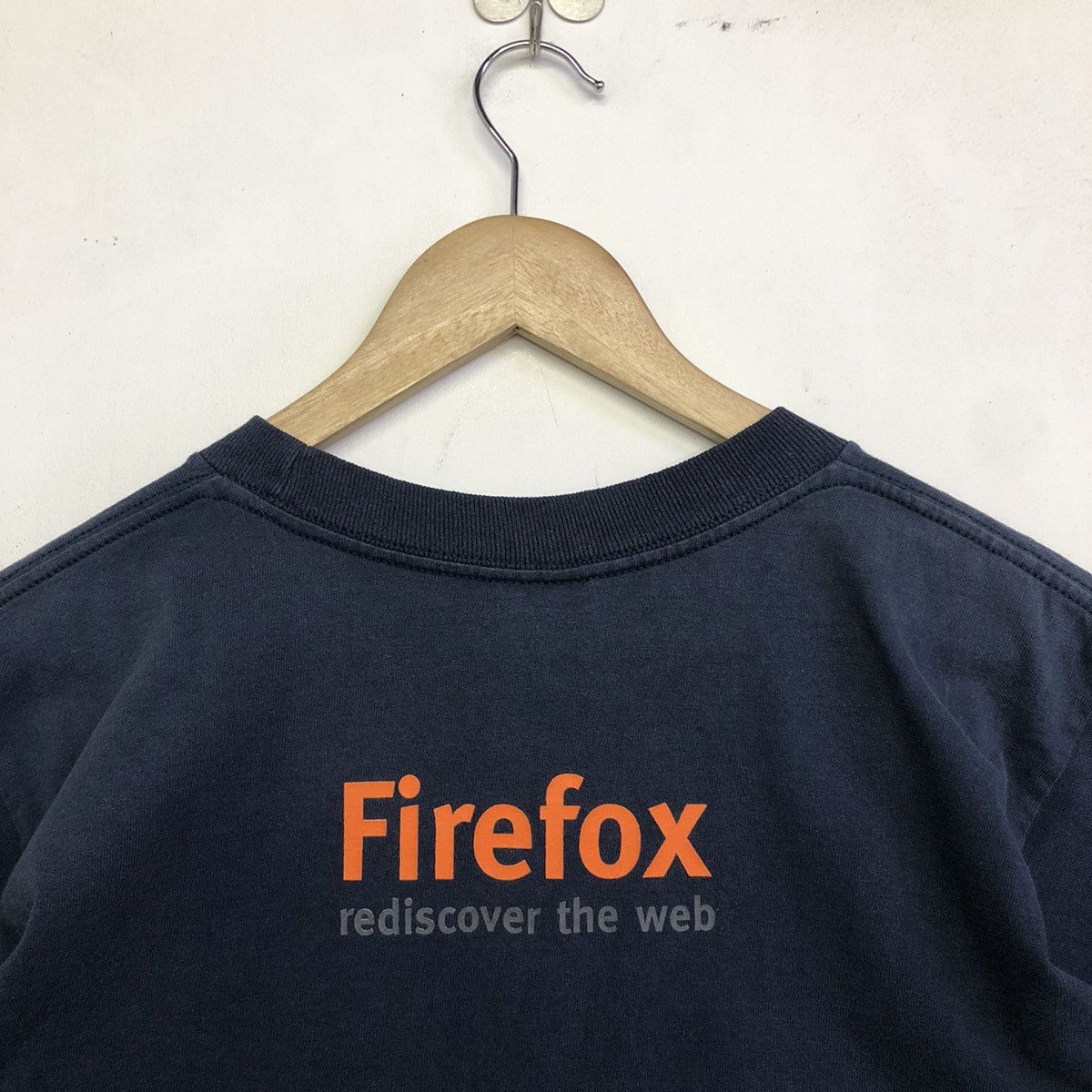 Microsoft Monzilla Firefox Vintage rediscover the web Logo Tshirt Size US S / EU 44-46 / 1 - 8 Thumbnail