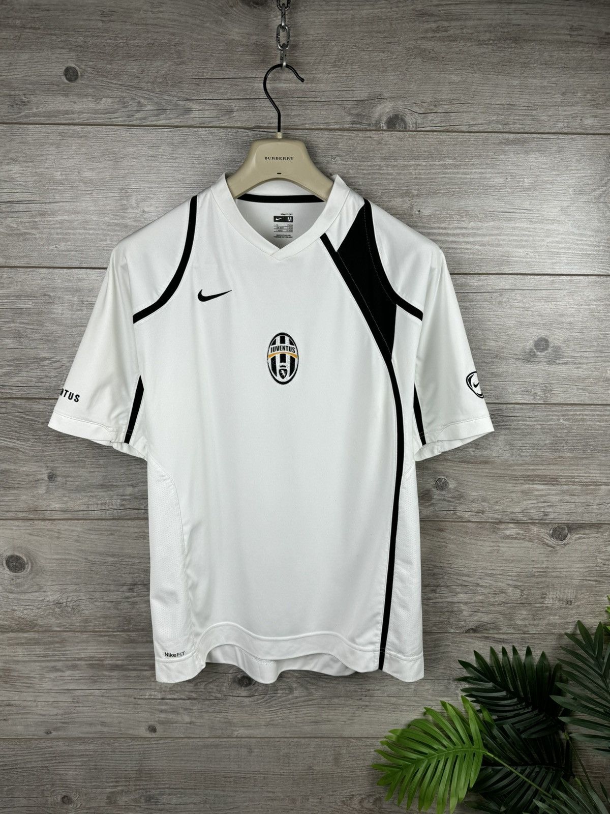 Nike 2005/06 JUVENTUS Soccer jersey NIKE Size M Size US M / EU 48-50 / 2 - 2 Thumbnail