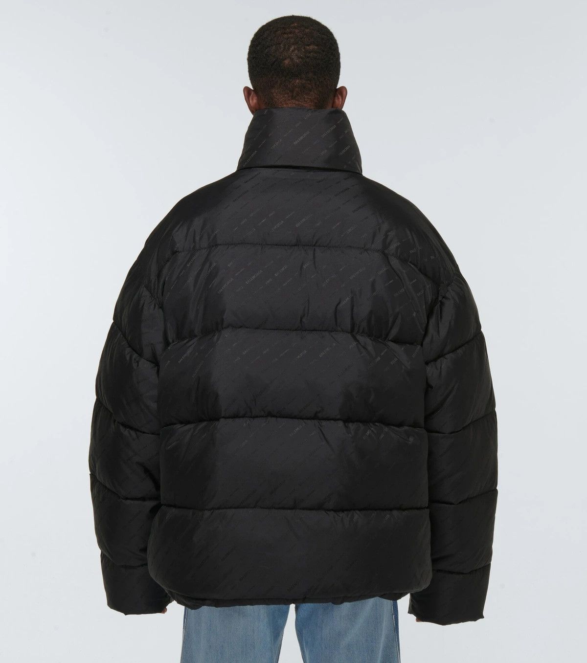 Balenciaga o1tr1nto0126 Allover Logo BB Puffer Jacket in Black Size US M / EU 48-50 / 2 - 3 Thumbnail