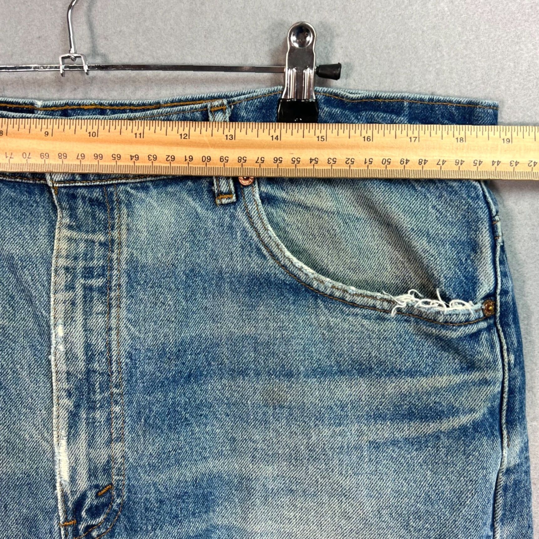 Levi's Levi's 505 Jeans Mens Size 38 x 31 Blue Denim Straight Pocket Cotton Classic Vintage No 5-Pocket Design Regular Waist 38 Inseam 31"} Size US 38 / EU 54 - 5 Thumbnail