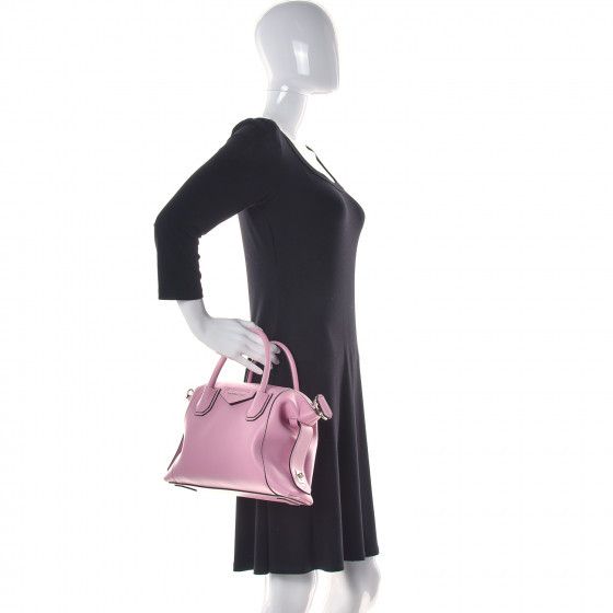 Givenchy o1loc1c0824 Size: OS / Shoulder Bag in Light Pink Size ONE SIZE - 4 Thumbnail