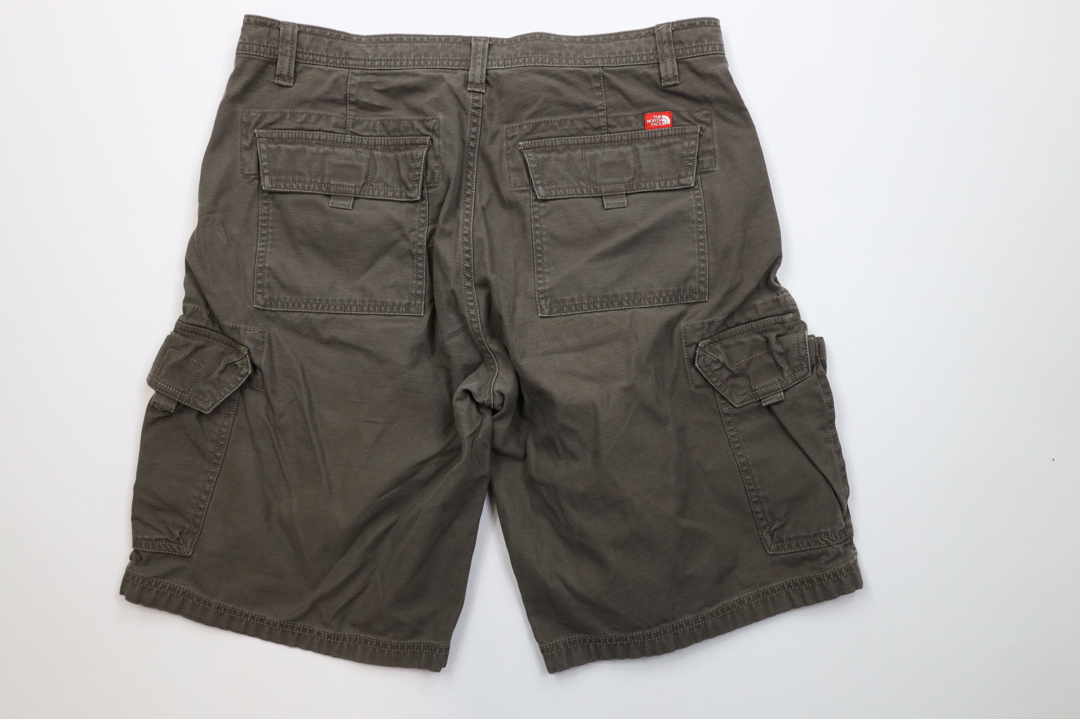 The North Face Vintage The North Face Heavyweight Cargo Shorts Green Cotton Size US 36 / EU 52 - 7 Thumbnail