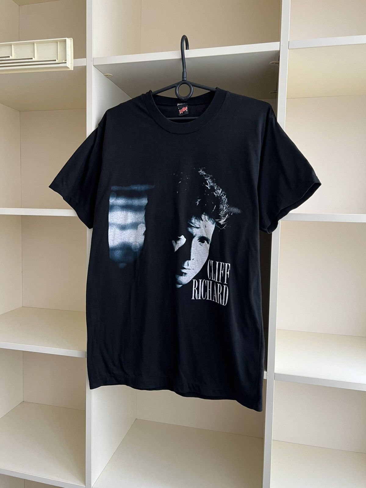 Vintage Vintage Cliff Richard Rock N Roll Tee T-Shirt RETRO TOUR Size US L / EU 52-54 / 3 - 3 Thumbnail