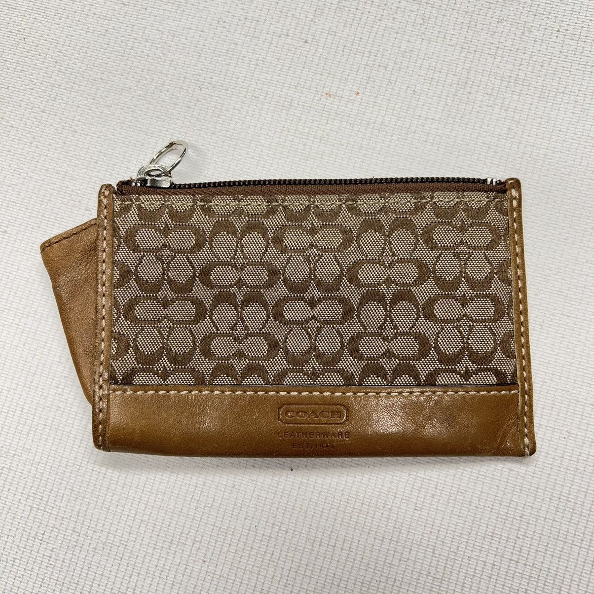 Coach × Vintage VTG Coach Coin Purse Monogram Logo Zipper Key Chain ID Y2K Size ONE SIZE - 2 Thumbnail