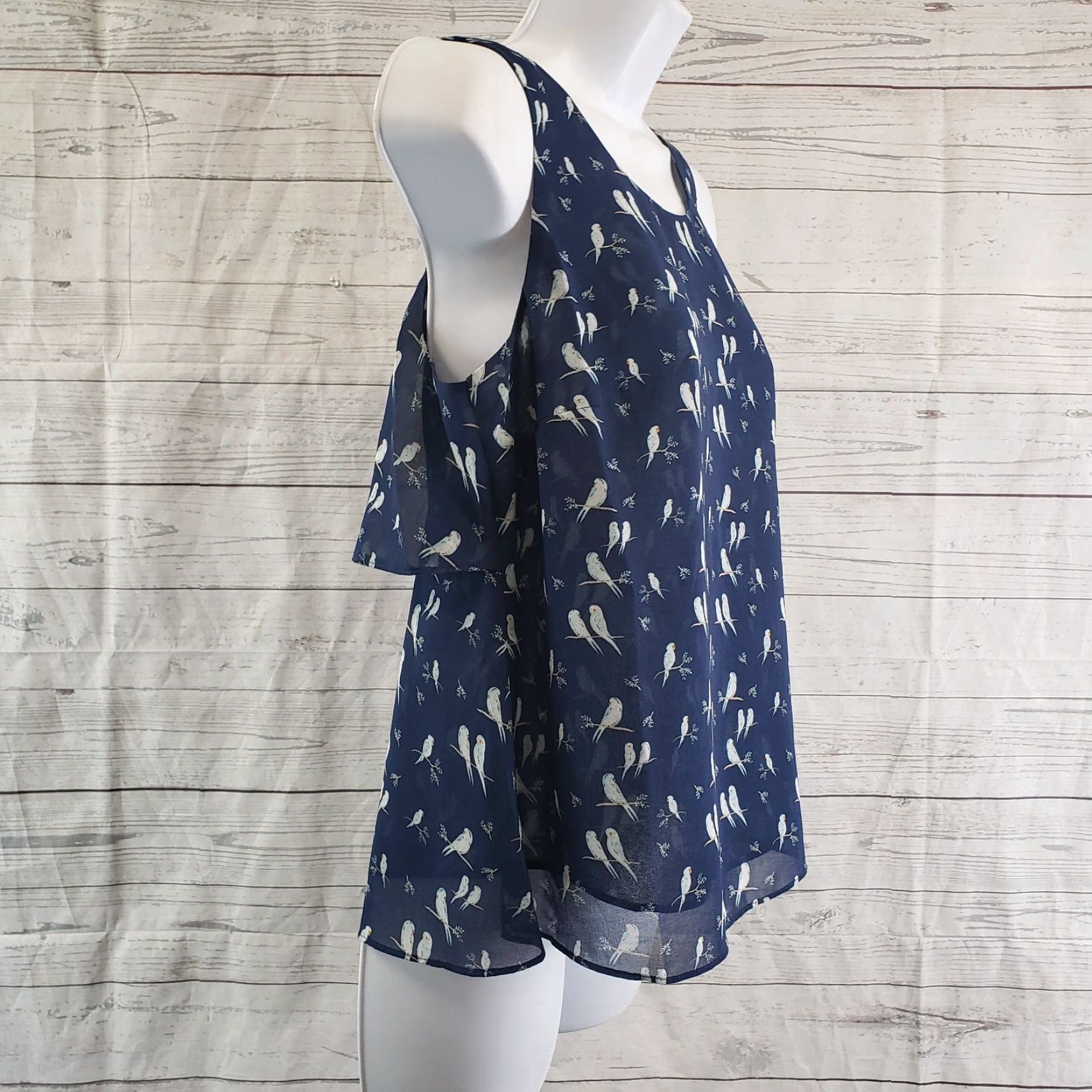 Vintage Cabi Blouse Womens XS Blue Chirp Bird Print Sleeveless Shirt Size XS / US 0-2 / IT 36-38 - 3 Thumbnail