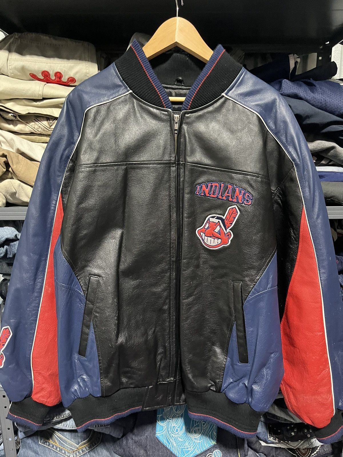 MLB × Vintage Crazy Vintage 90s Cleveland Indians MLB Leather Jacket RARE Size US XL / EU 56 / 4 - 3 Thumbnail