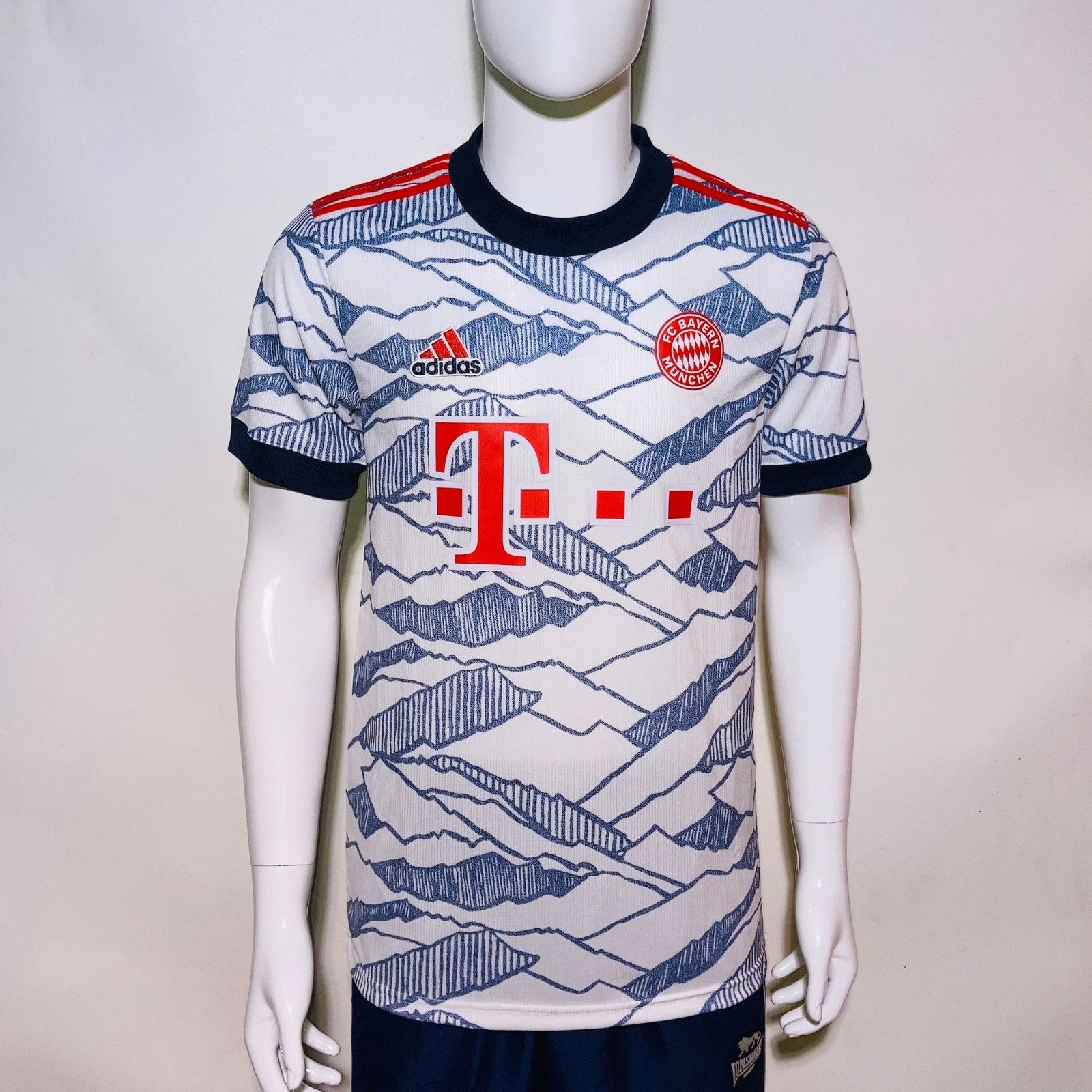 Adidas 2021-22 Bayern Munchen Third Adidas GM5315 Size US S / EU 44-46 / 1 - 1 Thumbnail