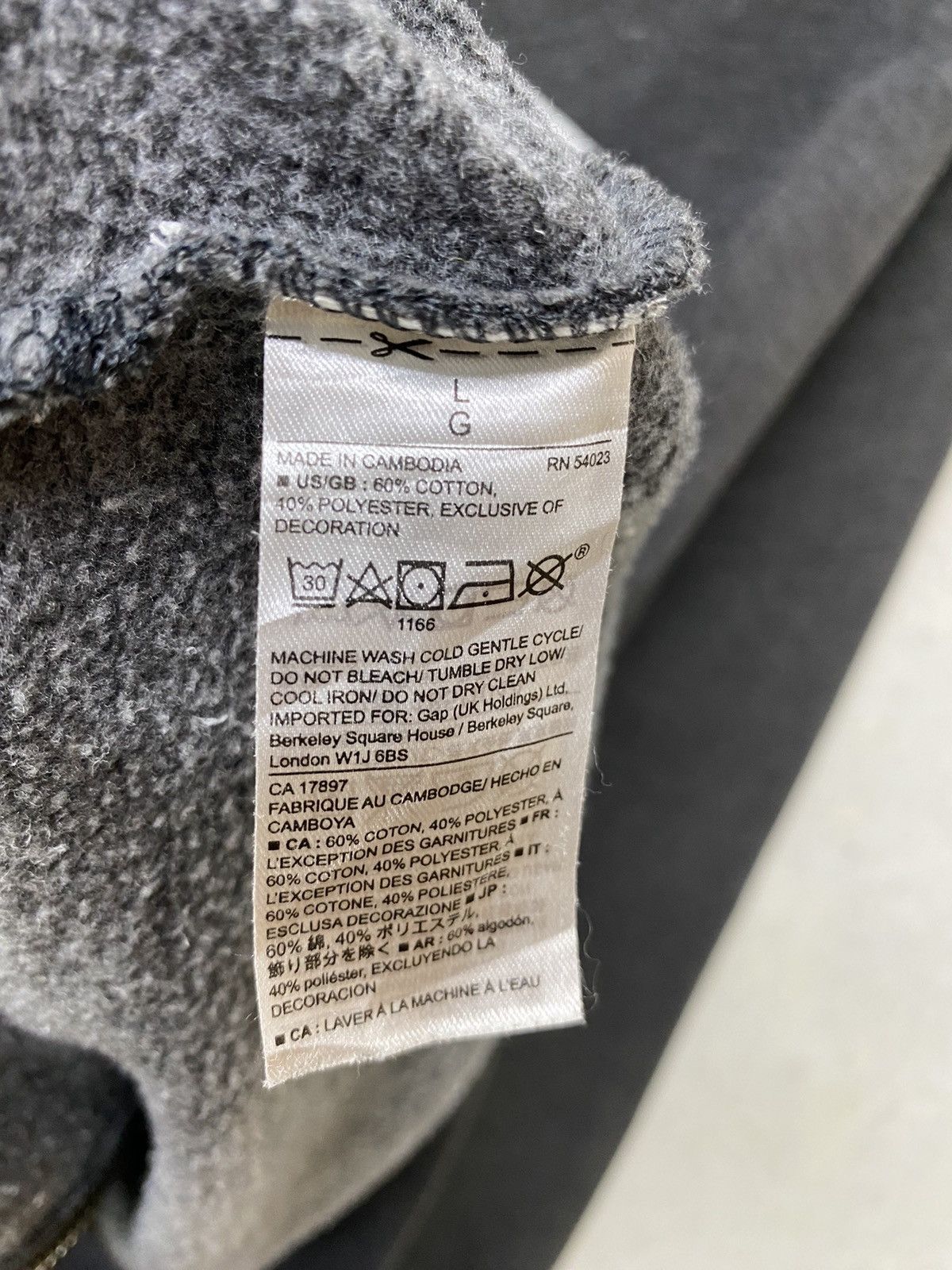 Gap Vintage GAP Hoodie Sweatshirt Big Spellout Full Zip Size L Size US L / EU 52-54 / 3 - 8 Thumbnail