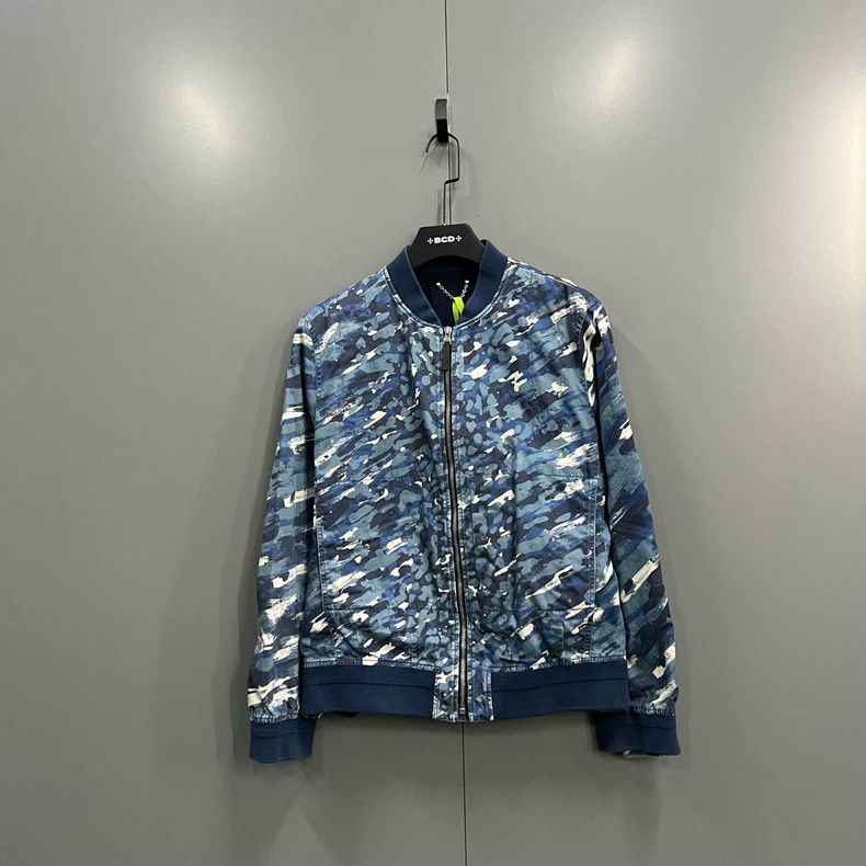 Louis Vuitton Camo back logo zip jacket 2503-Nextarrow