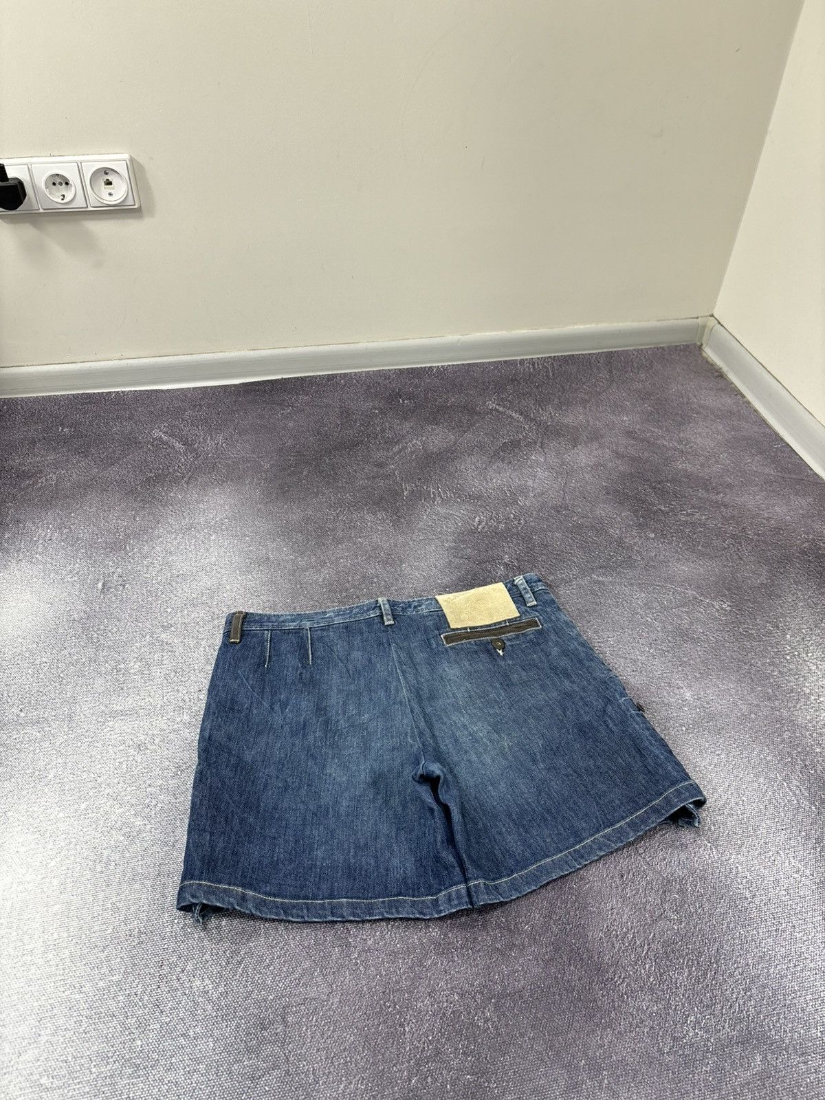Dolce & Gabbana Vintage Dolce & Gabbana Women’s Blue Hype Mini Denim Shorts Size 34" / US 12 / IT 48 - 16 Thumbnail