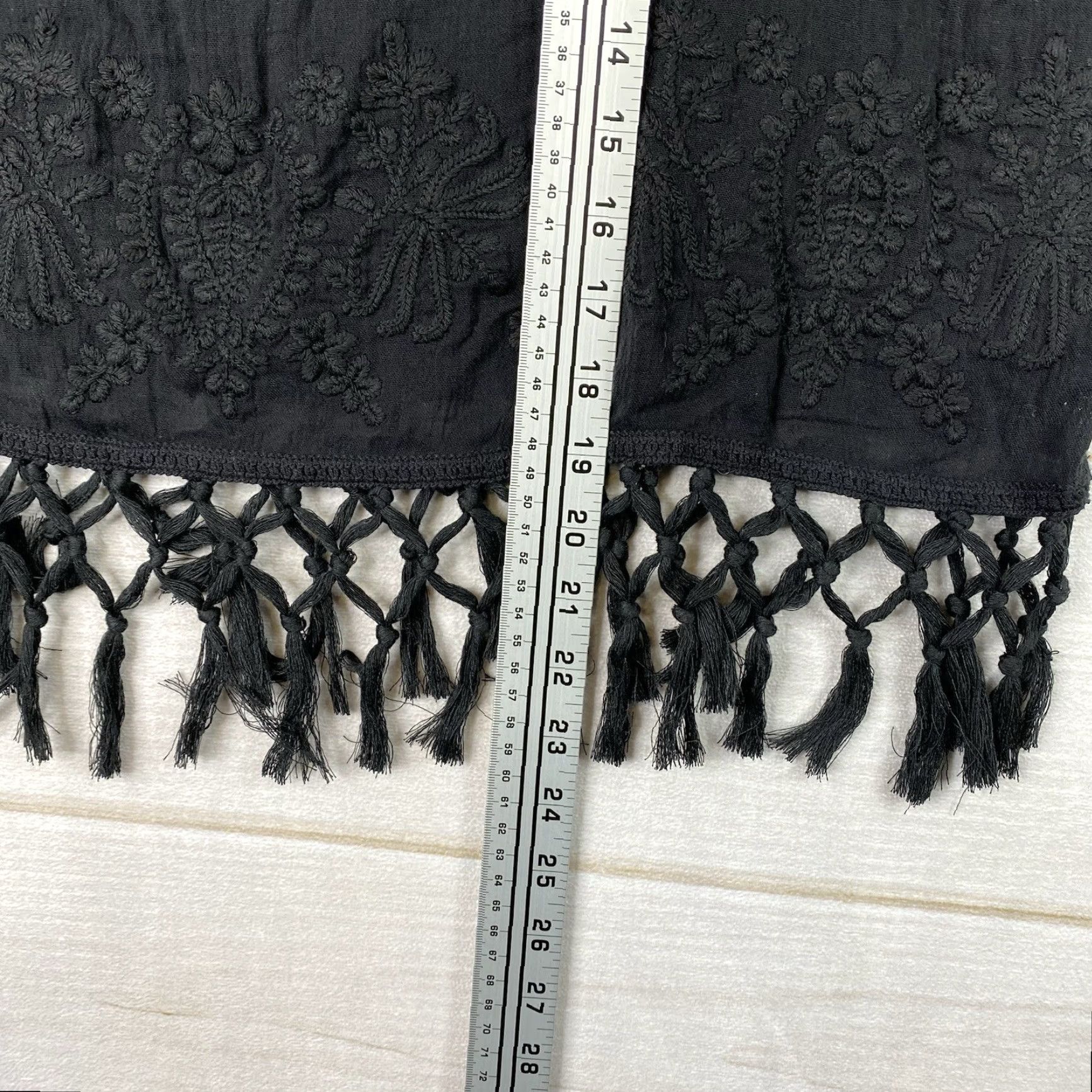 Victoria's Secret VINTAGE Victoria's Secret Top Womens XS Gauzy Cotton Black Embroidered Fringe Boxy Boho Size XS / US 0-2 / IT 36-38 - 4 Thumbnail