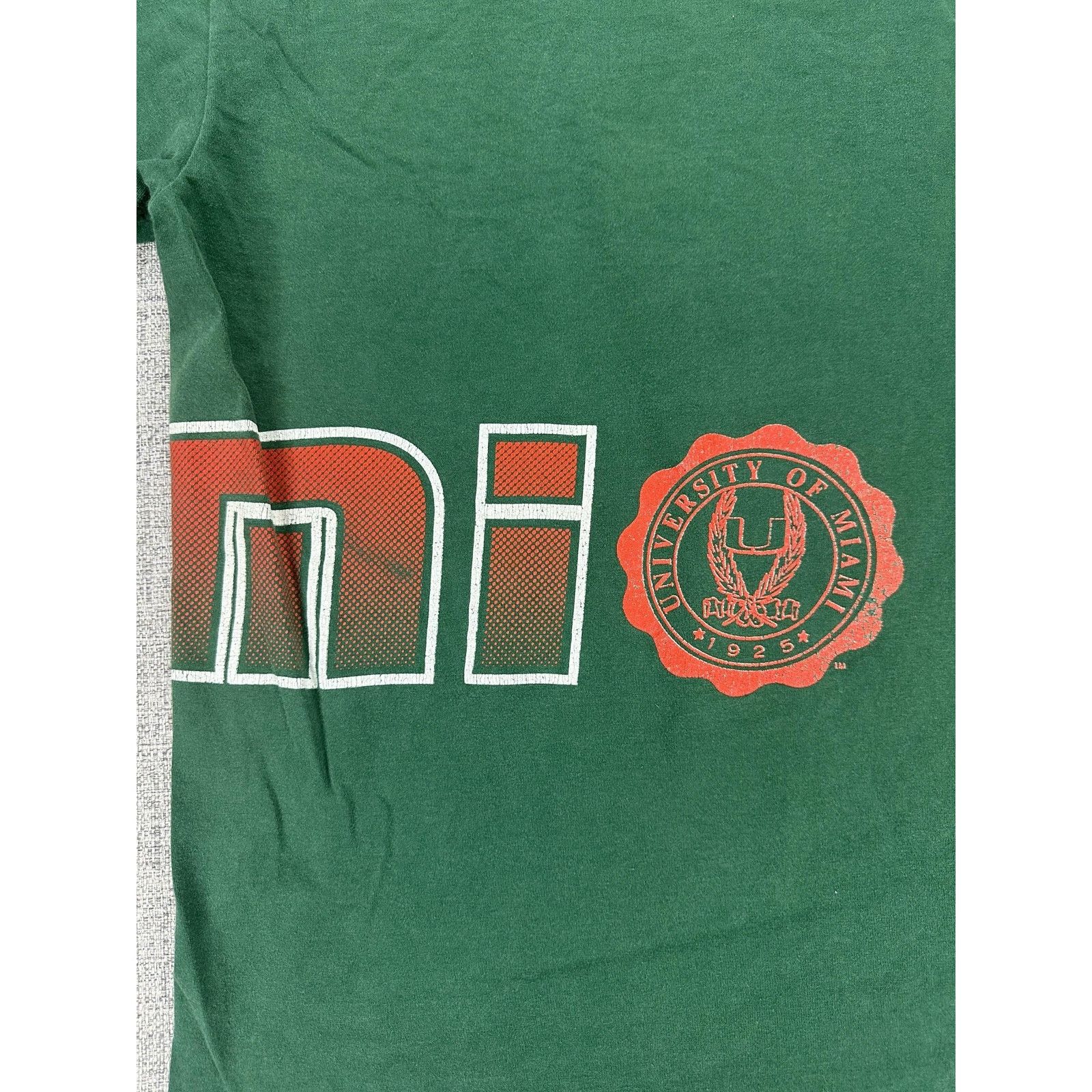 Other Miami Hurricanes Shirt Sz Large Wrap Around Team Edition 90s Size US L / EU 52-54 / 3 - 11 Thumbnail