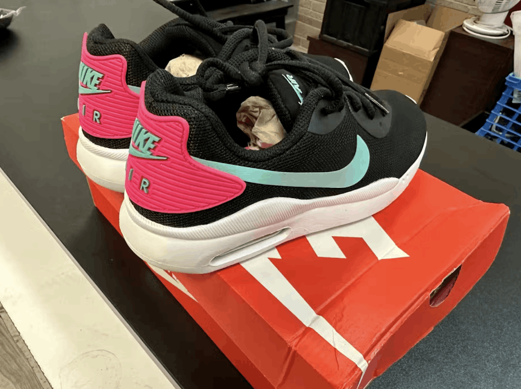 Nike Nike Air Max Oketo (8.5W) (Size 8.5) -CT1543-001 Size US 8.5 / IT 38.5 - 2 Thumbnail