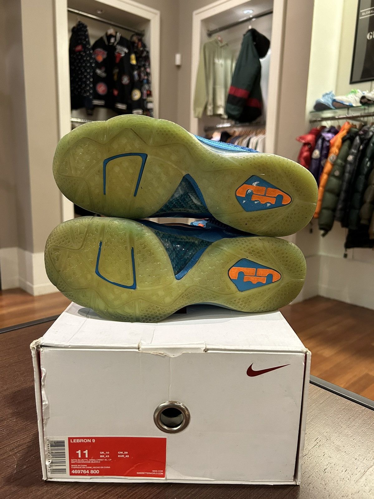 Nike Nike LeBron 9 China (YOTD) Size US 11 / EU 44 - 7 Thumbnail