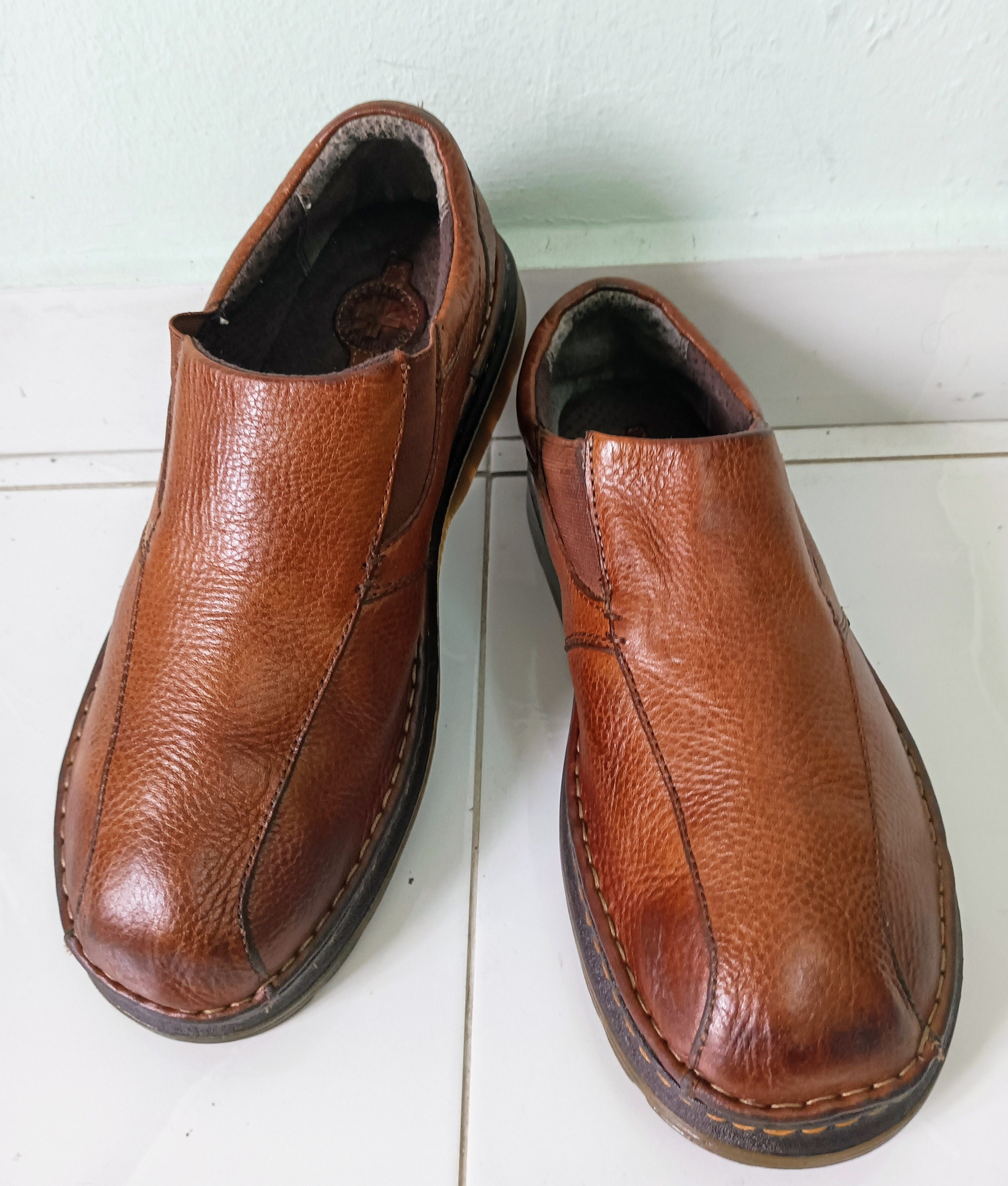Dr. Martens × Vintage Dr. Martens Mens Tevin Brown Round Toe Low Top AW004 Size US 11 / EU 44 - 1 Thumbnail