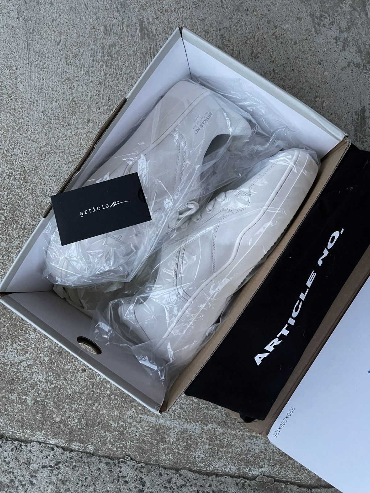 Article No. BRAND NEW 0922 White Low Top Sneakers Size US 9 / EU 42 - 12 Thumbnail