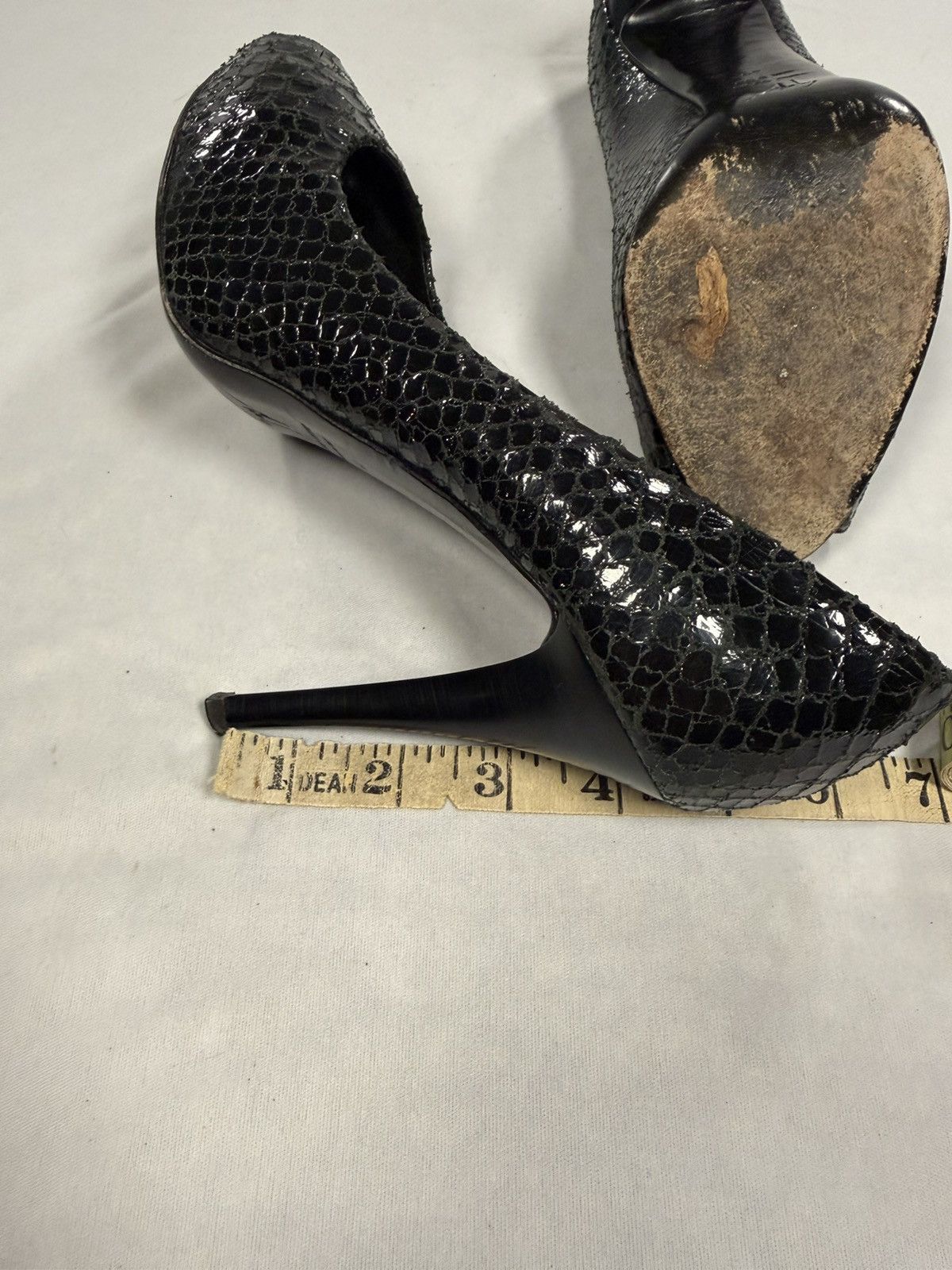 Giuseppe Zanotti Giuseppe Zanotti Black Snake Print Peep Toe Heels Size 40 EU Size US 9.5 / IT 39.5 - 11 Thumbnail