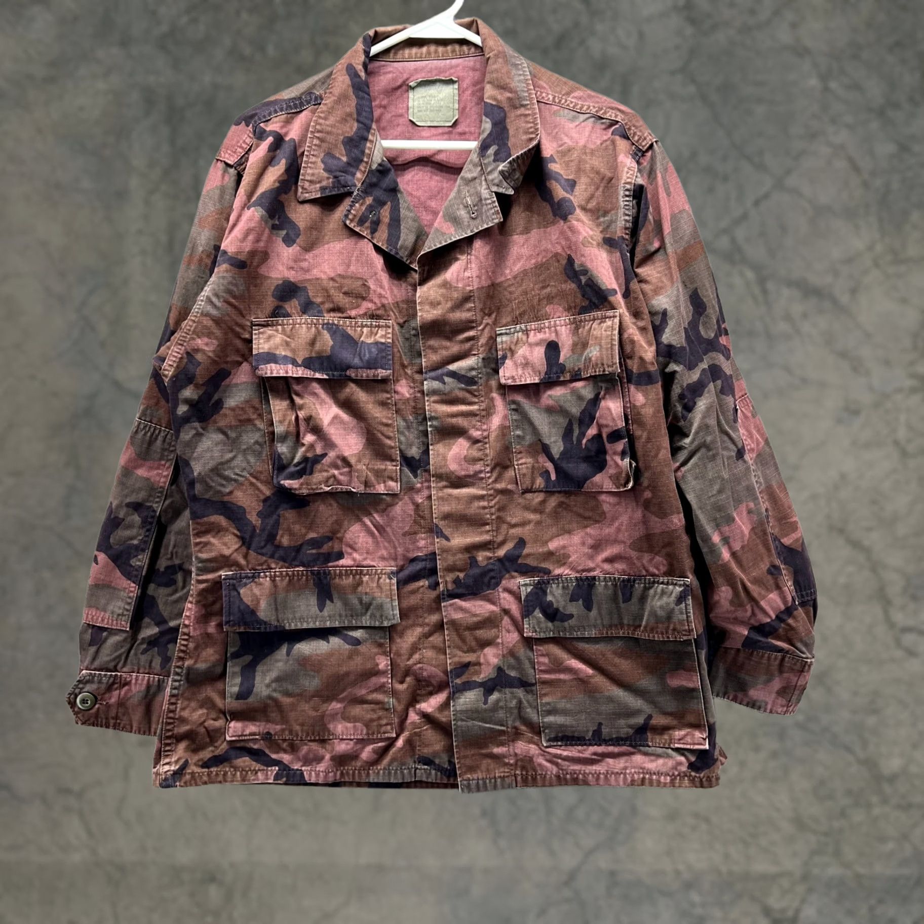 Vintage VINTAGE U.S. Military Jacket Mens Medium Adult Camouflage Cotton Canvas Long Regular Fall Winter Brown Green Red Button Front Size US M / EU 48-50 / 2 - 1 Thumbnail