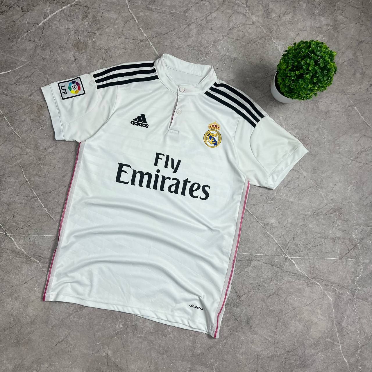 Japanese Brand Adidas Real Madrid Cristiano Ronaldo #7 2013/2014 T-Shirt Size US M / EU 48-50 / 2 - 10 Thumbnail