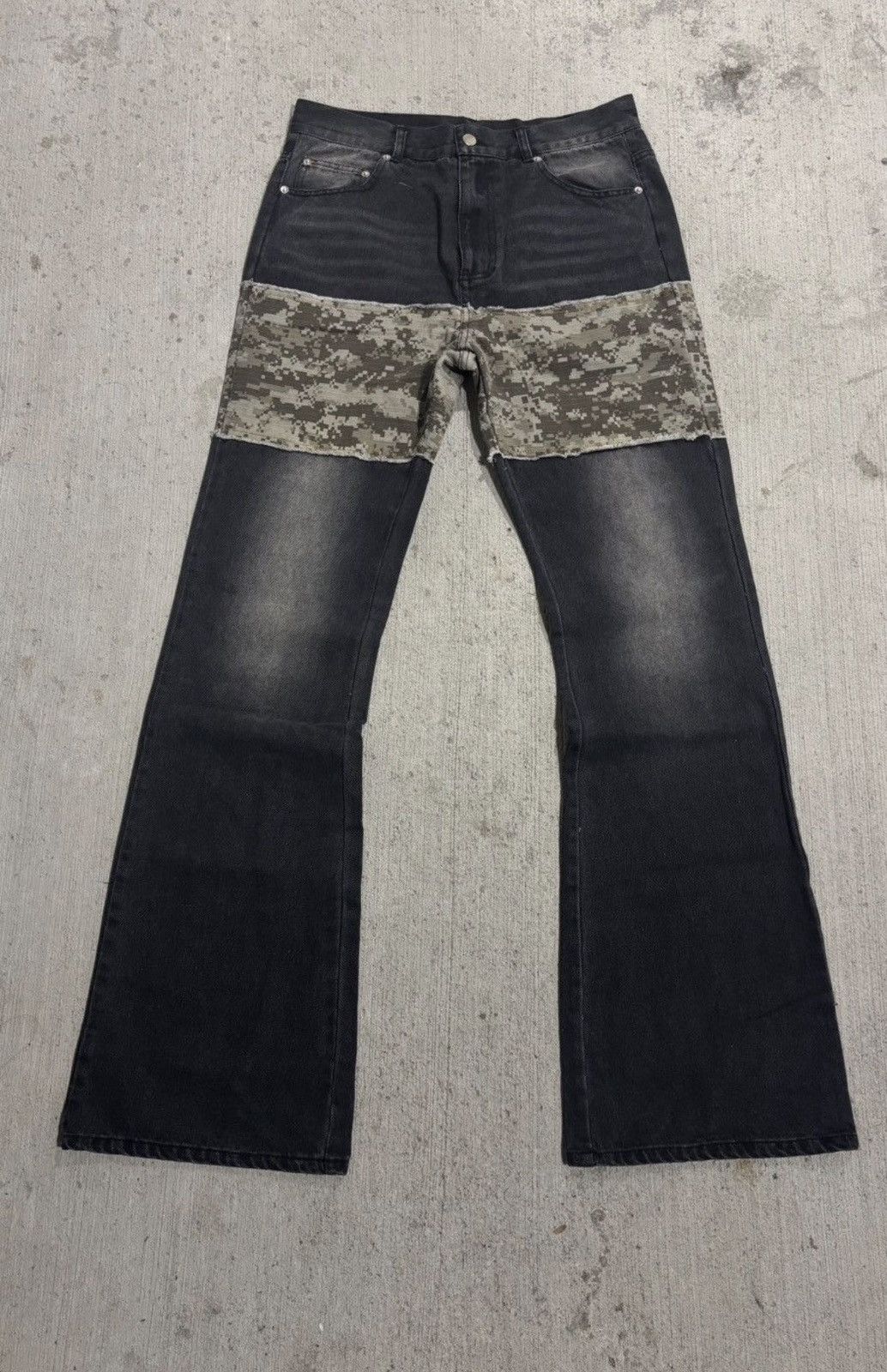 Other Nothing Into Something Digital Camo Jeans Size 32 Size US 32 / EU 48 - 1 Thumbnail