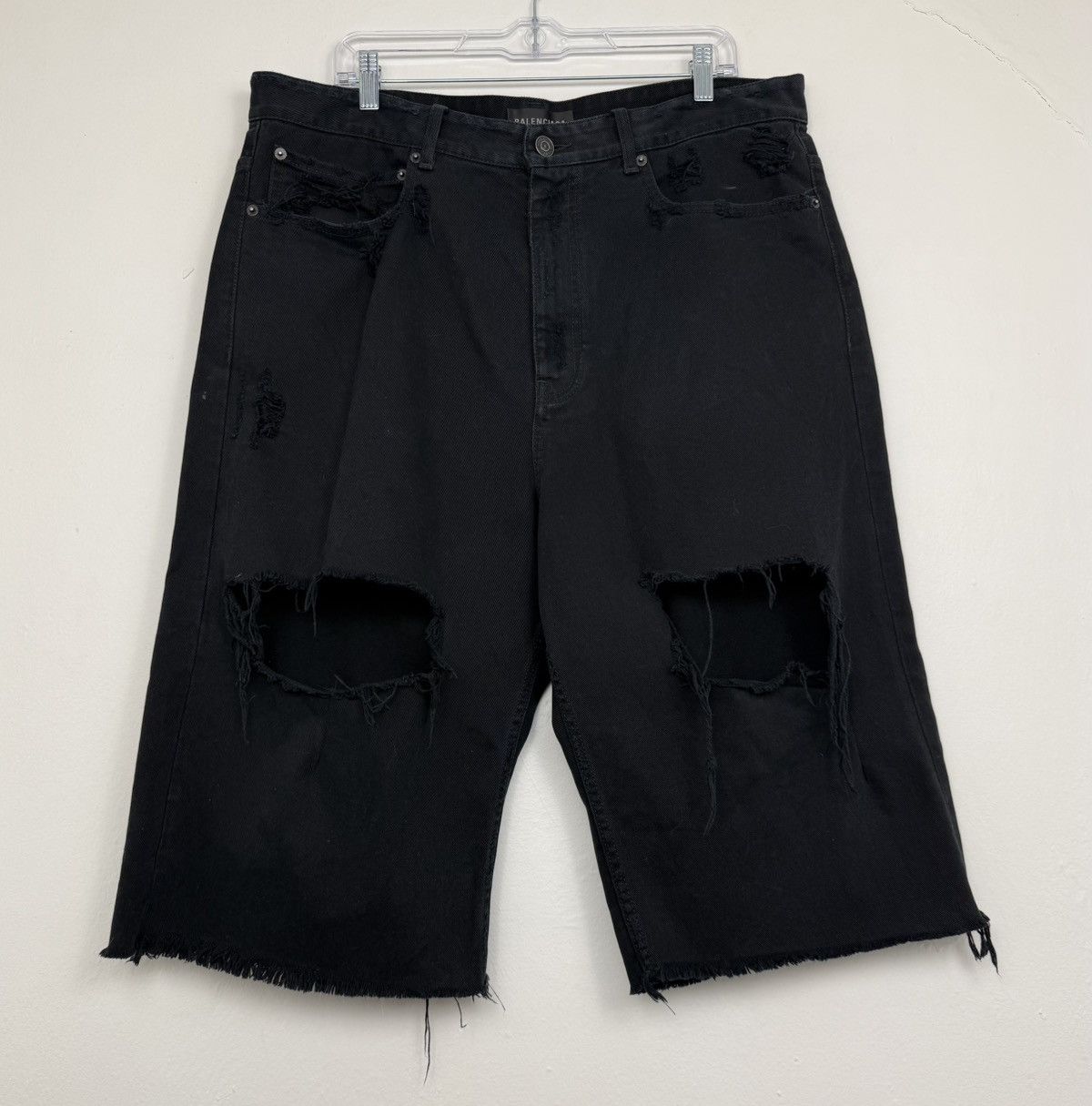 Balenciaga Balenciaga distressed denim jean shorts black Size US 39 - 1 Thumbnail