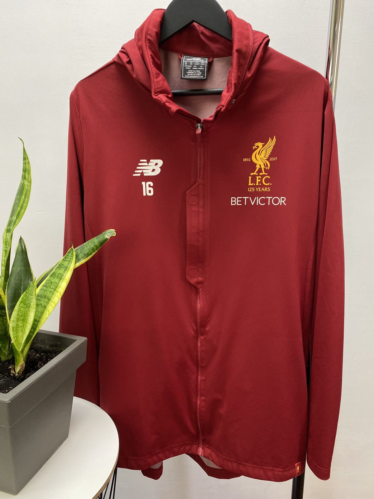New Balance New balance #16 Grujic Liverpool Windbreaker Jacket Size US XL / EU 56 / 4 - 6 Thumbnail