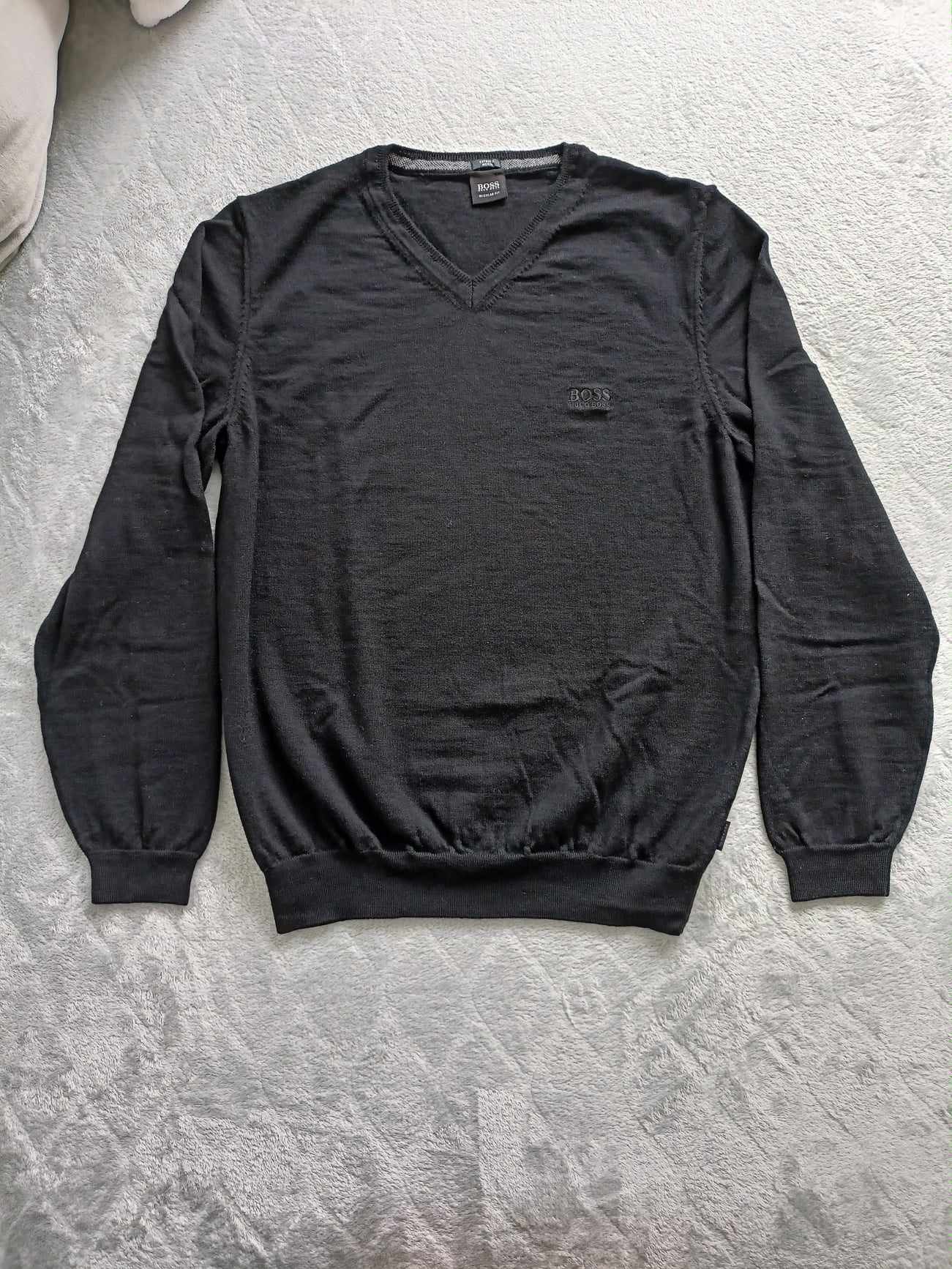 Hugo Boss Hugo Boss men's V-neck sweater - label size L (more like S) Size US S / EU 44-46 / 1 - 1 Thumbnail