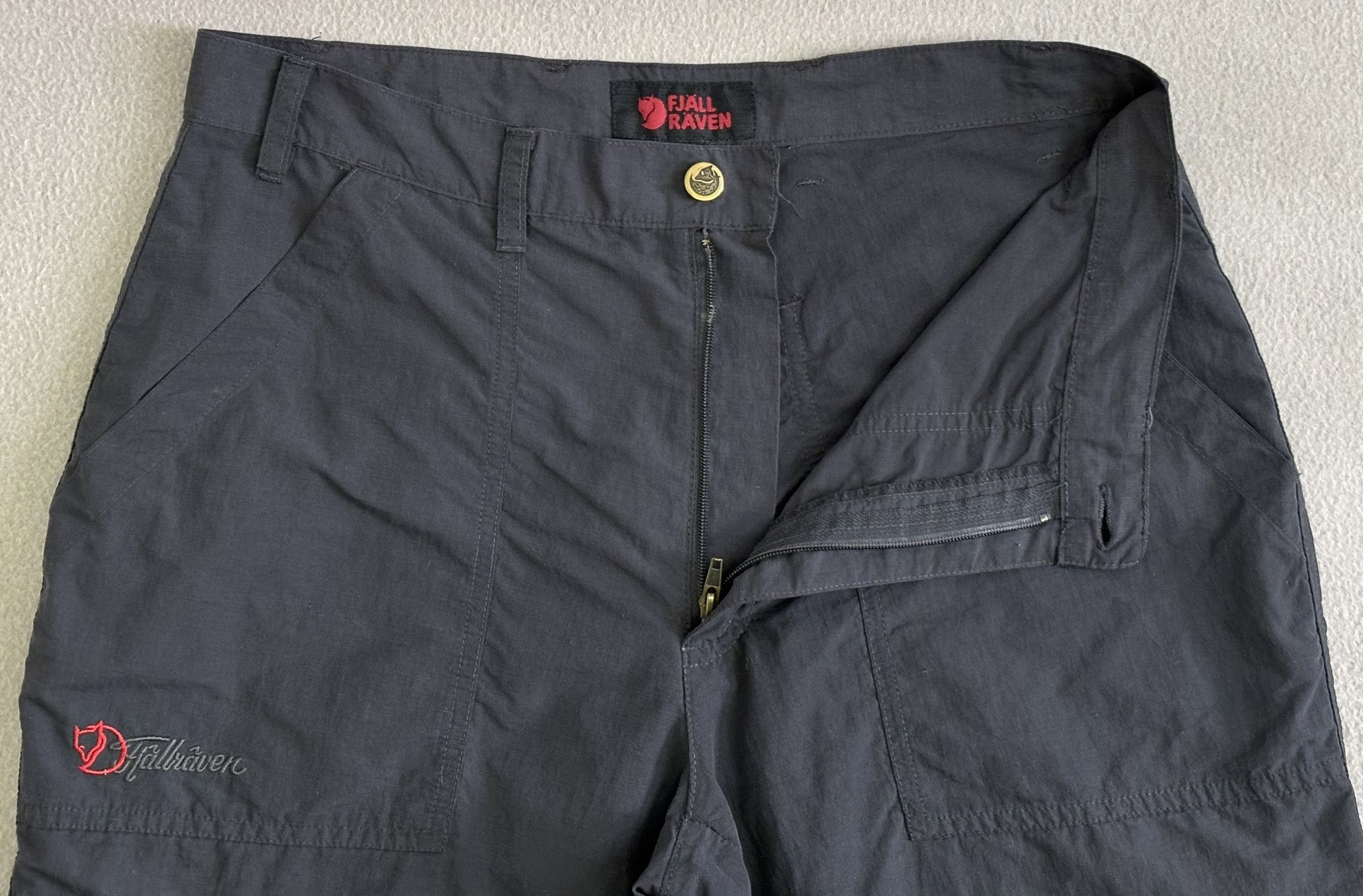 Fjallraven × Vintage FjallRaven 3/4 pants vintage size 40 Size US 30 / EU 46 - 15 Thumbnail