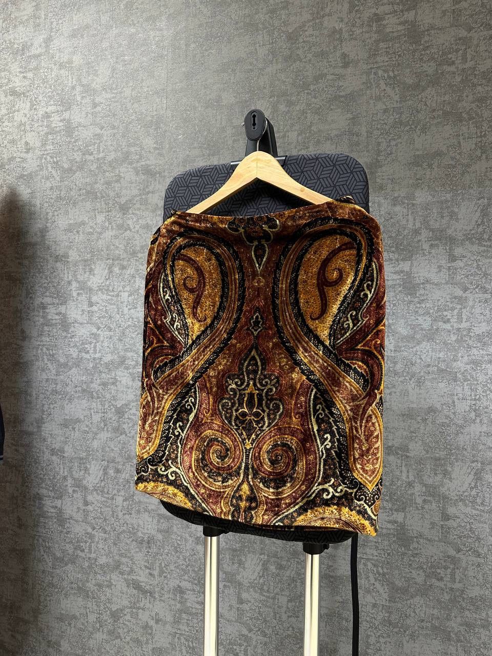 Etro × Vintage Vintage Etro Velvet Velor Knee Length Yellow Skirt Size 28" / US 6 / IT 42 - 3 Thumbnail