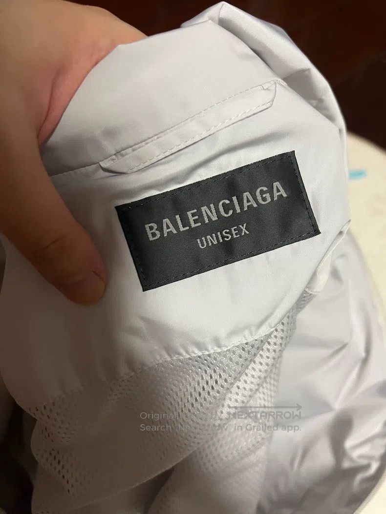 Balenciaga Balenciaga Windbreaker, size L Size US L / EU 52-54 / 3 - 5 Thumbnail