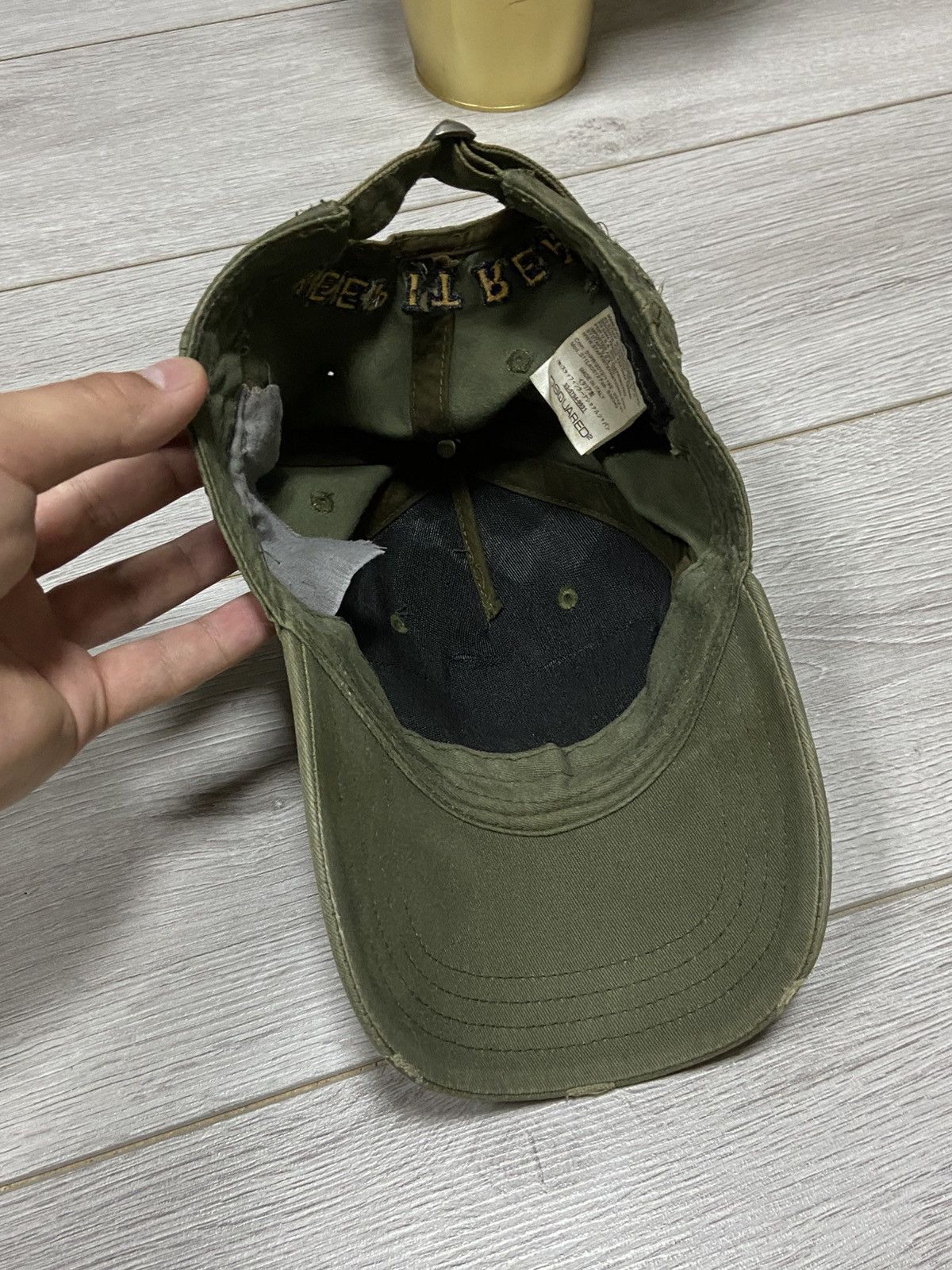 Dsquared2 × Vintage Dsquared2 Canada 🍁 Keep it real painted Italy cap Size ONE SIZE - 10 Thumbnail