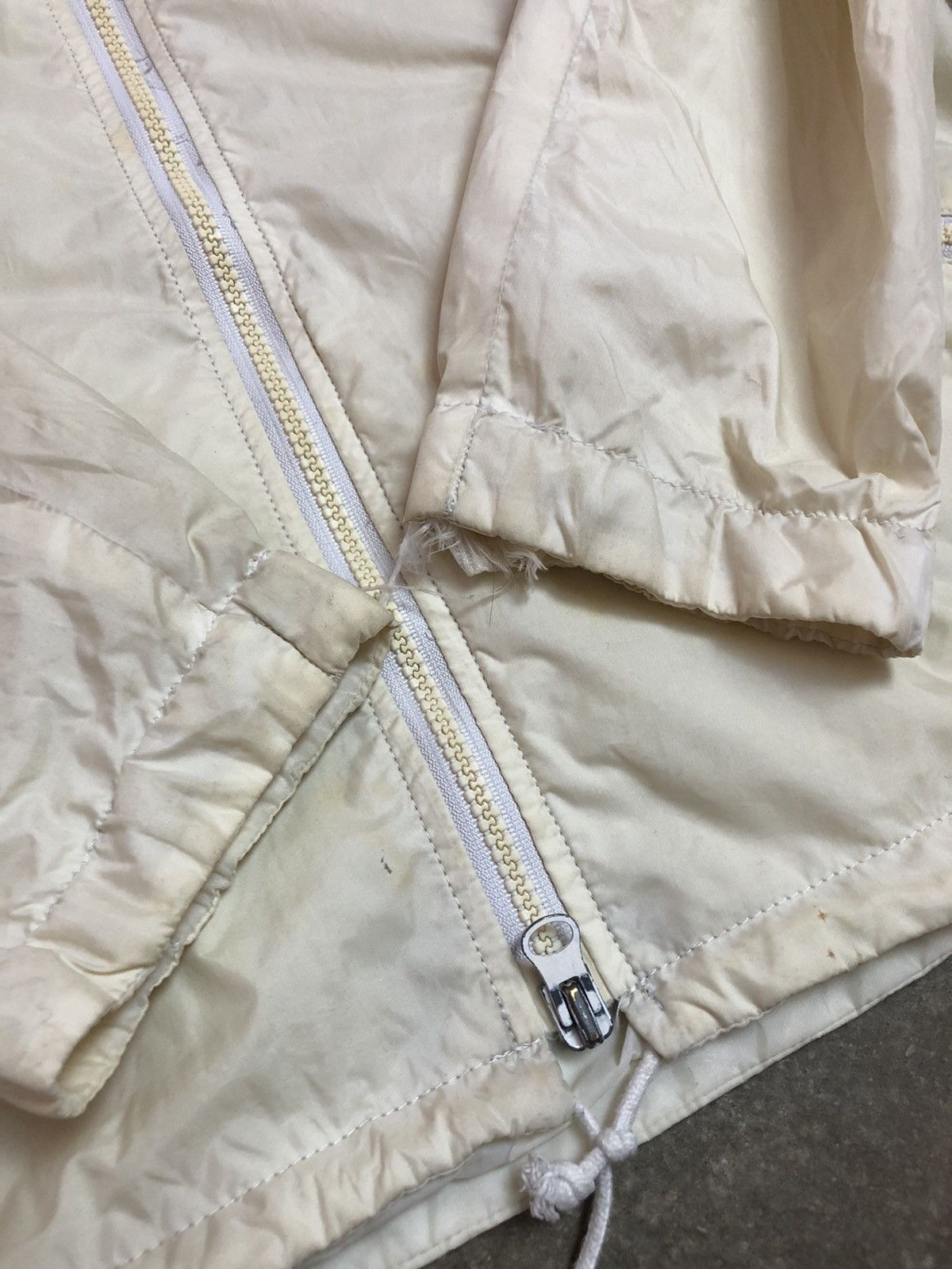 Adidas × Designer × Vintage VINTAGE ADIDAS RED AND WHITE Size US M / EU 48-50 / 2 - 3 Thumbnail