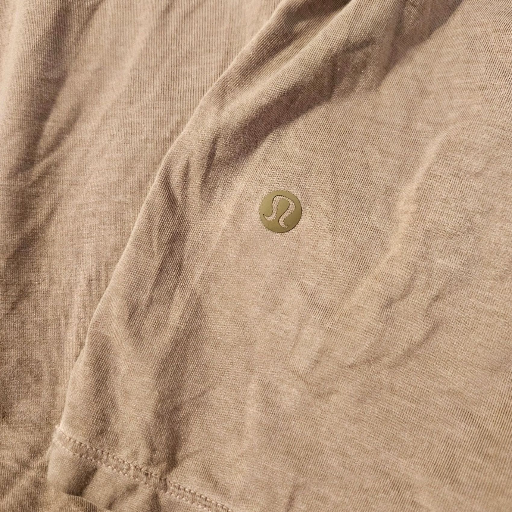 Lululemon Lululemon Mens Fundamental Long Sleeve Shirt Crewneck Tee Brown XL Size US XL / EU 56 / 4 - 3 Thumbnail