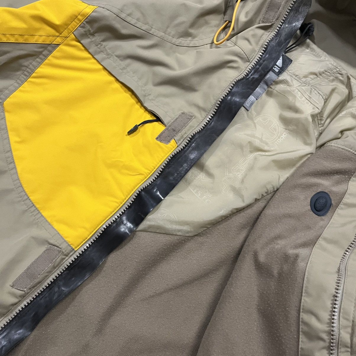Nike Vintage Nike ACG Light Jacket Gorpcore Retro Y2K Baggy 00s Size US XL / EU 56 / 4 - 14 Thumbnail