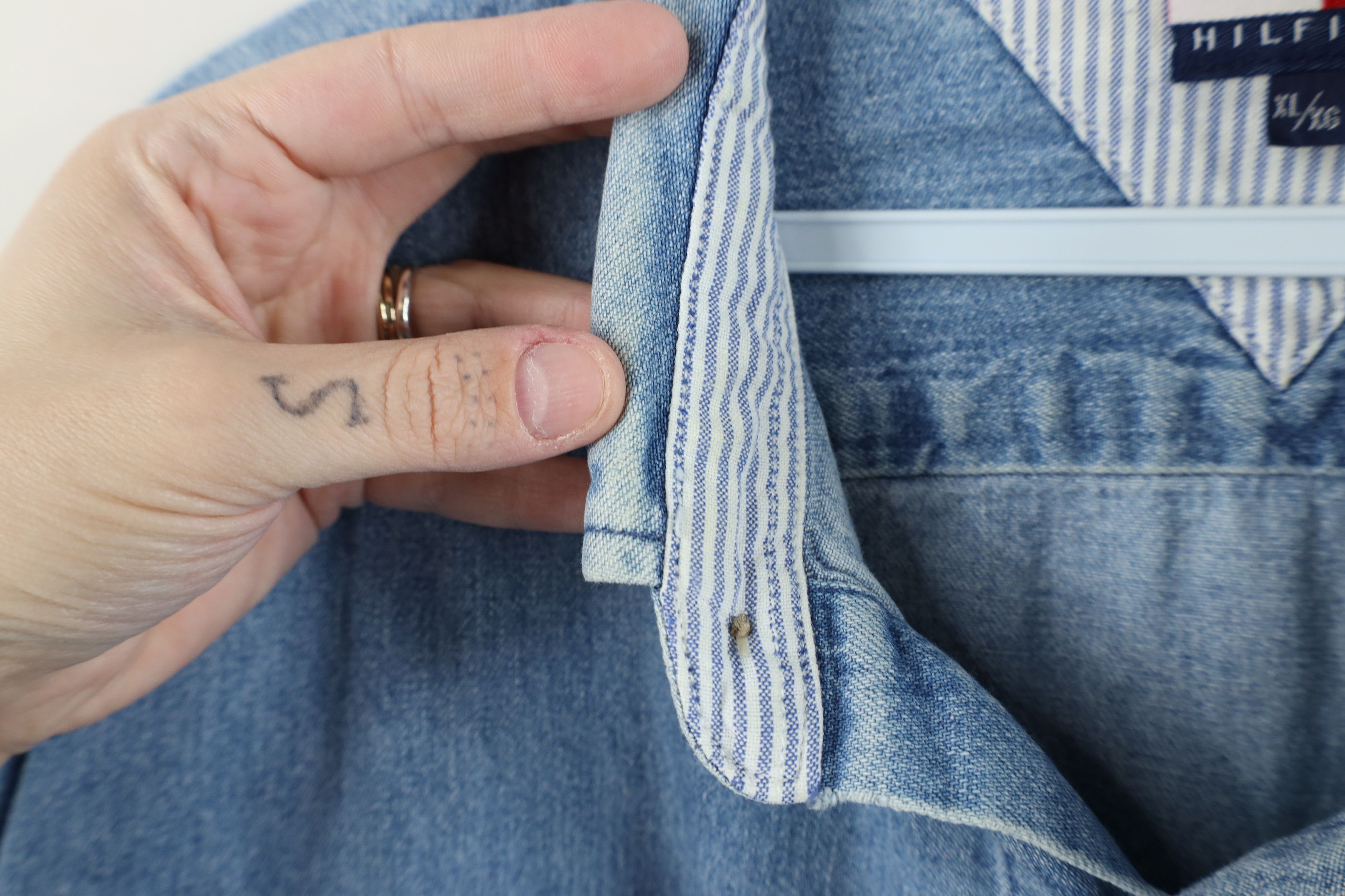 Tommy Hilfiger × Vintage Vintage 90s Tommy Hilfiger Board Denim Jean Button Shirt Size US XL / EU 56 / 4 - 11 Thumbnail