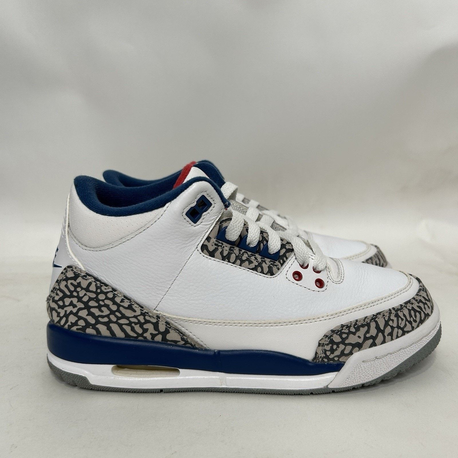 Jordan Brand Nike Air Jordan 3 Retro GS “True Blue” 2016 Size US 8.5 / IT 38.5 - 4 Thumbnail