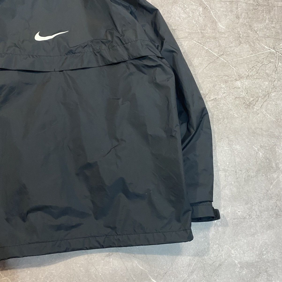 Vintage VINTAGE NIKE NYLON JACKET CENTER LOGO SWOOSH 00s Size US M / EU 48-50 / 2 - 6 Thumbnail