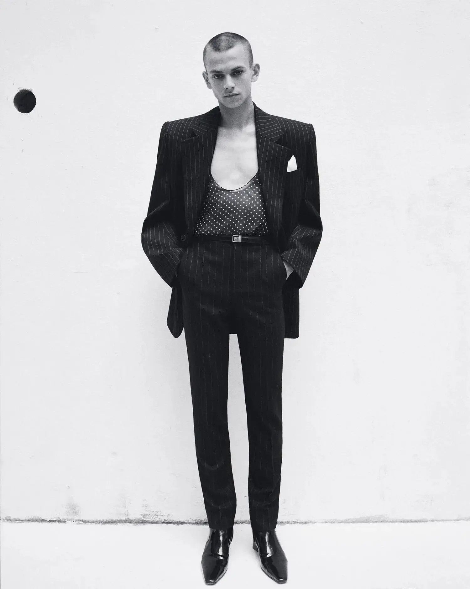 Saint Laurent Paris o1s1wg110925 774421 High-Waisted Pant in Pinstripe Wool Felt Size US 26 / EU 42 - 2 Thumbnail