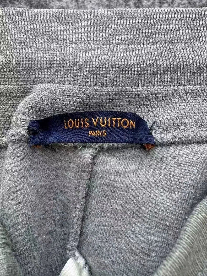 Louis Vuitton Louis Vuitton Gray Sweatpants. Size US 30 / EU 46 - 3 Thumbnail