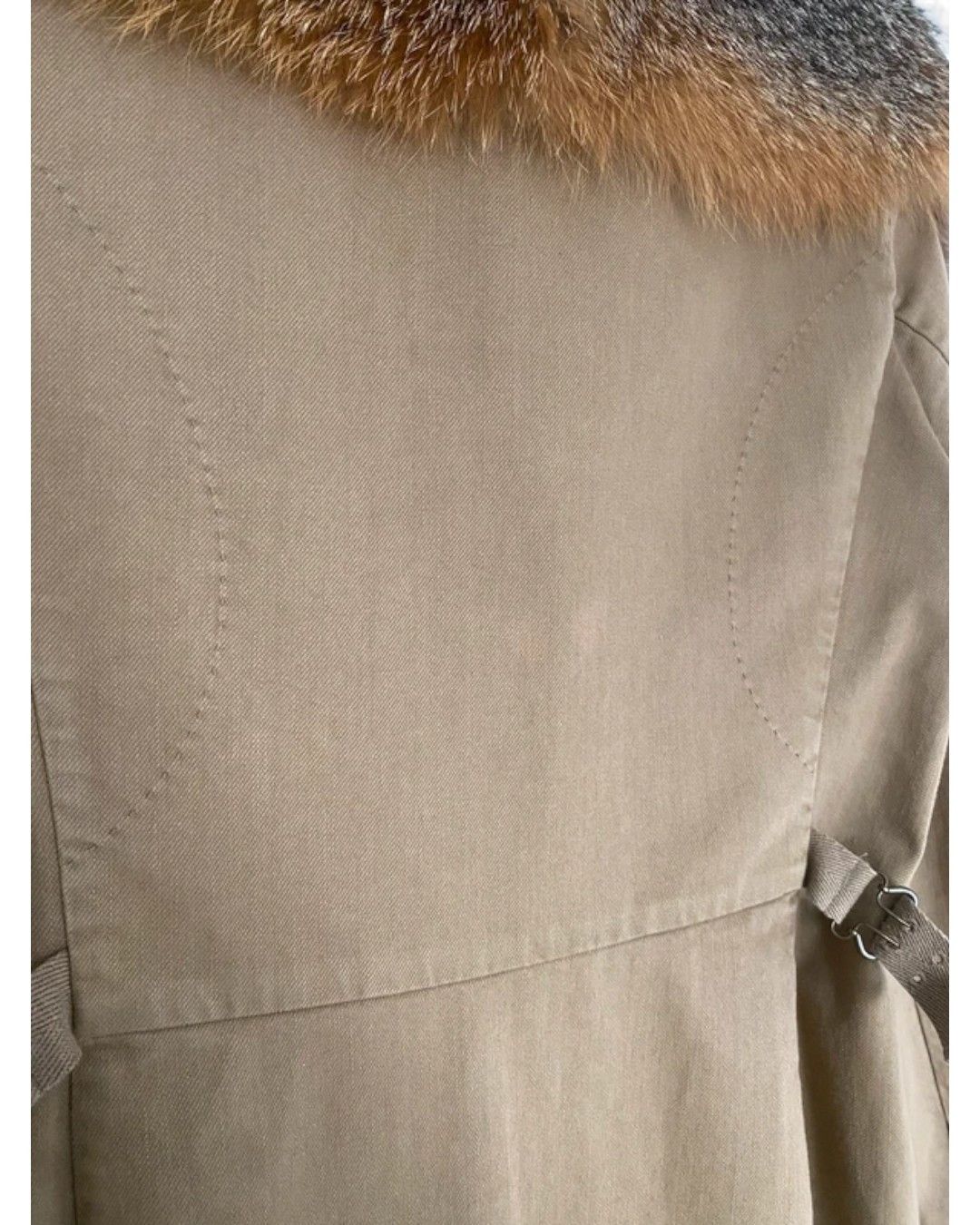 Miu Miu F/W 2004 RUNWAY FOX FUR COAT Size M / US 6-8 / IT 42-44 - 7 Thumbnail