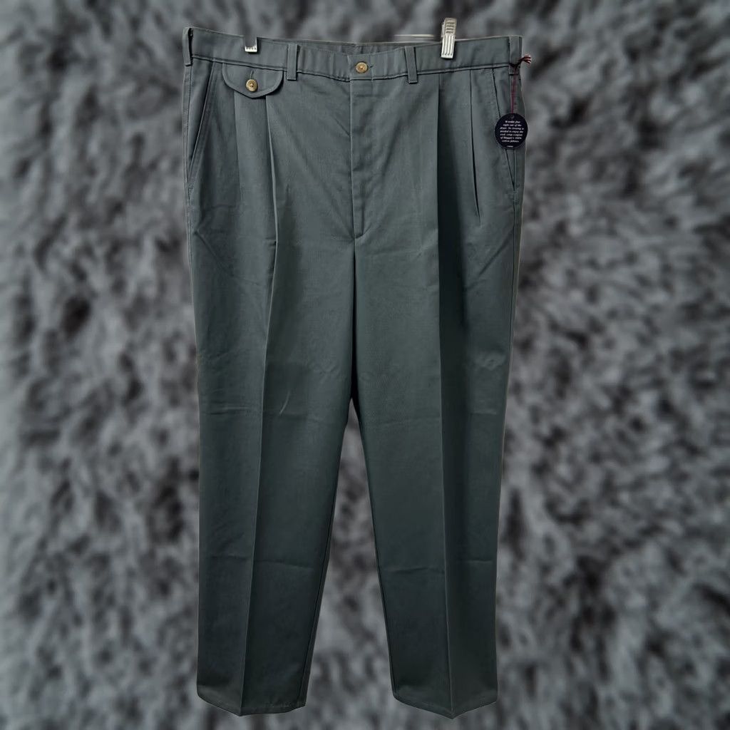 Haggar Haggar Pants Mens 38x30 Navy Blue Wrinkle Free Chino Khaki Pleated 5 Pockets Size US 38 / EU 54 - 1 Thumbnail