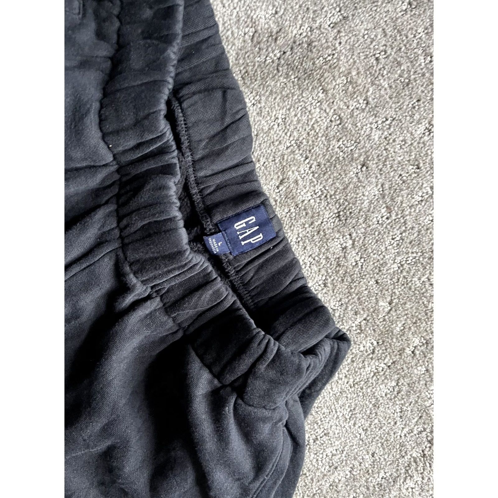 Gap Gap Men Sweatpants Size Large Black Solid Jogger Pants Regular Activewear Mens L Size US 33 - 2 Thumbnail